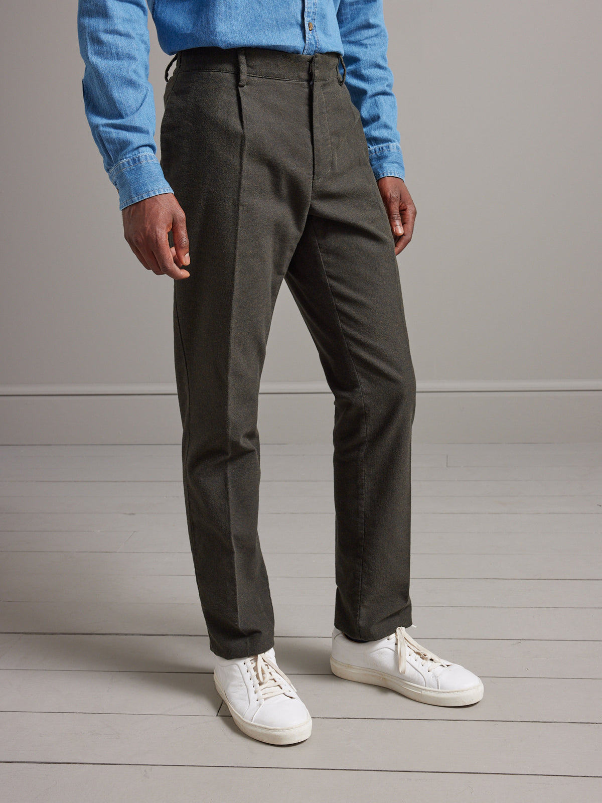 Herrenhose aus Tweed mit Elastikbund