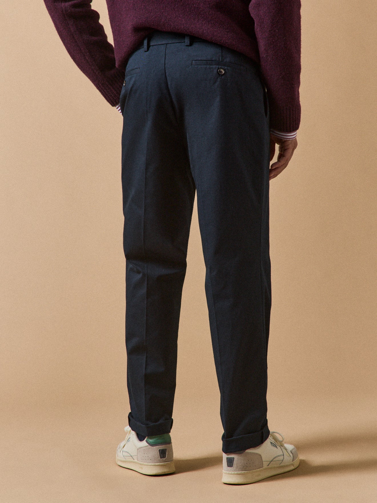 Herren-Chinohose mit weitem Bein