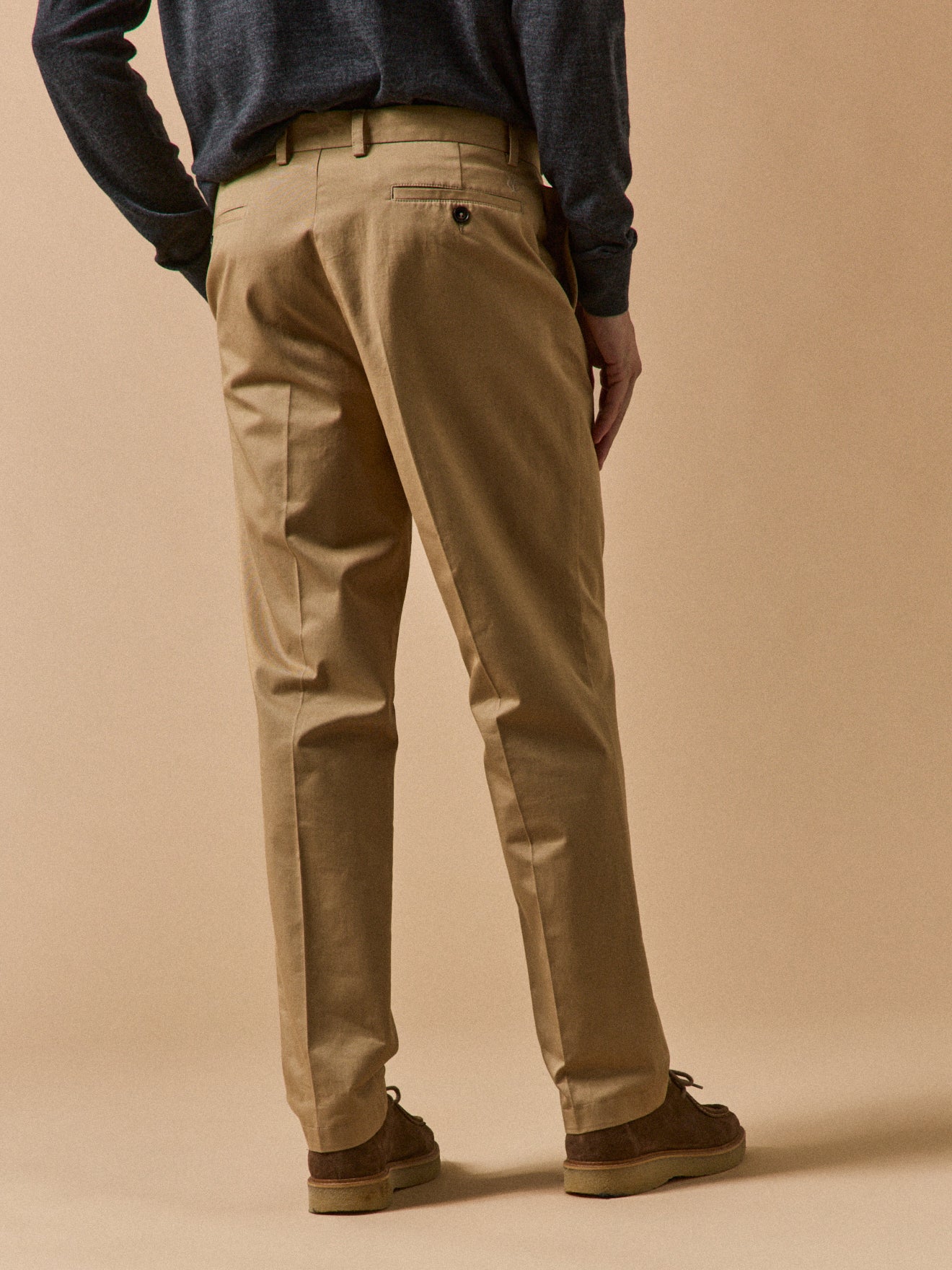 Herren-Chinohose mit weitem Bein