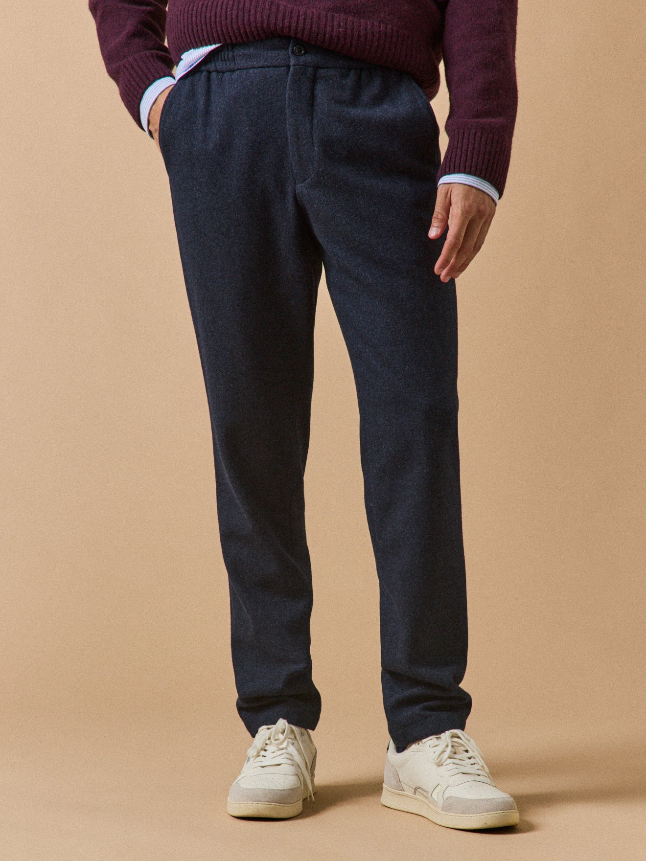 Herrenhose aus Wolltuch mit Elastikbund