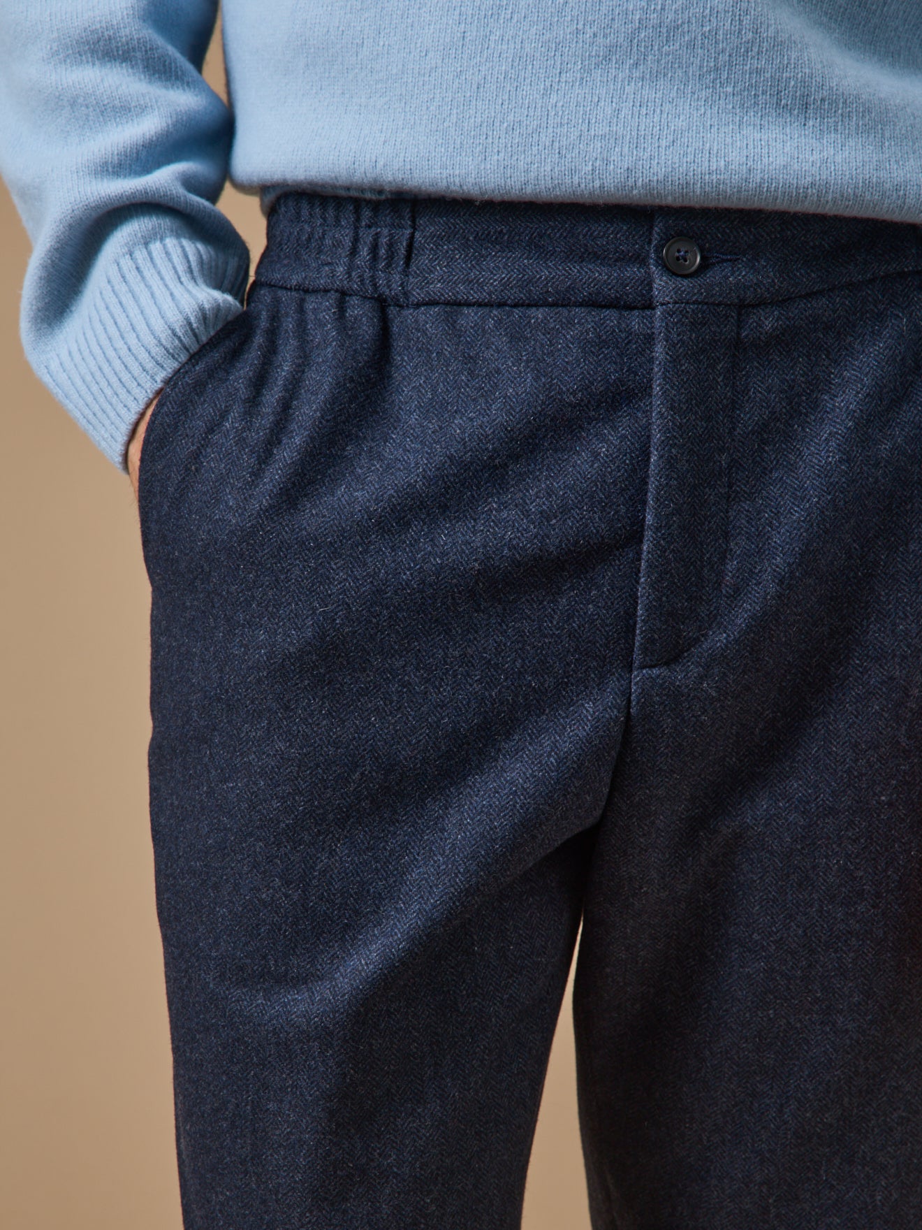 Herrenhose aus Wolltuch mit Elastikbund