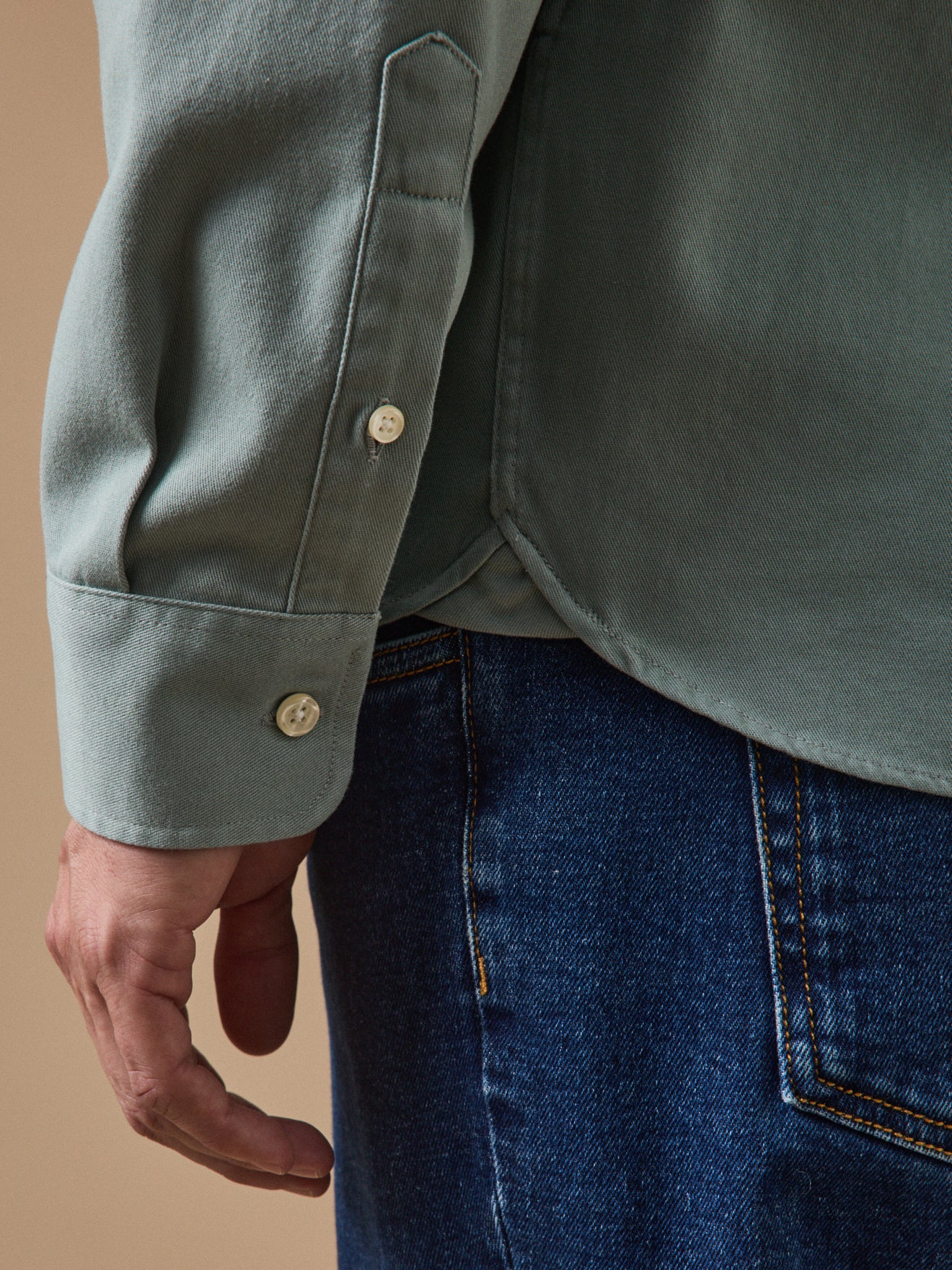 Herrenhemd aus gewaschenem Twill - klassische Passform