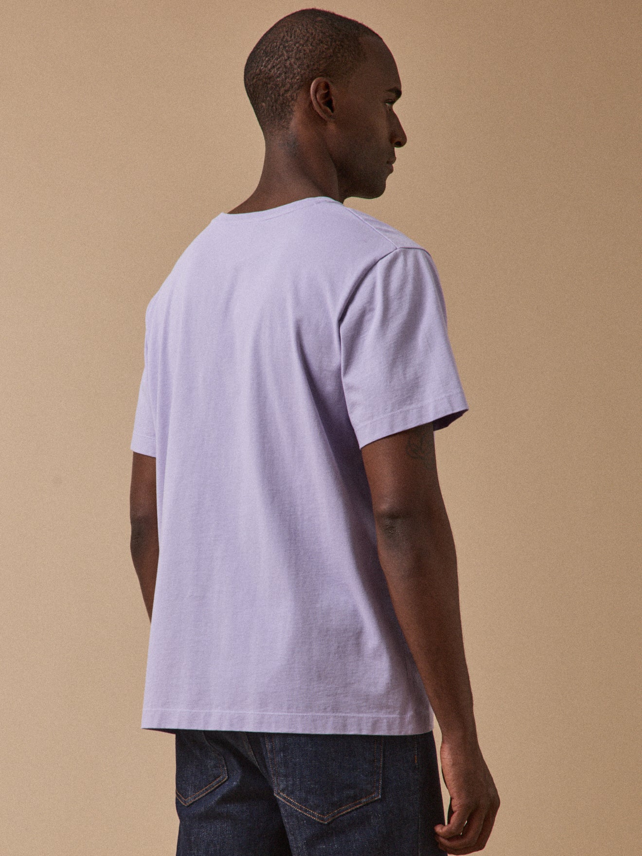 Herren T-Shirt aus Bio-Baumwolle, einfarbig mit Stickerei