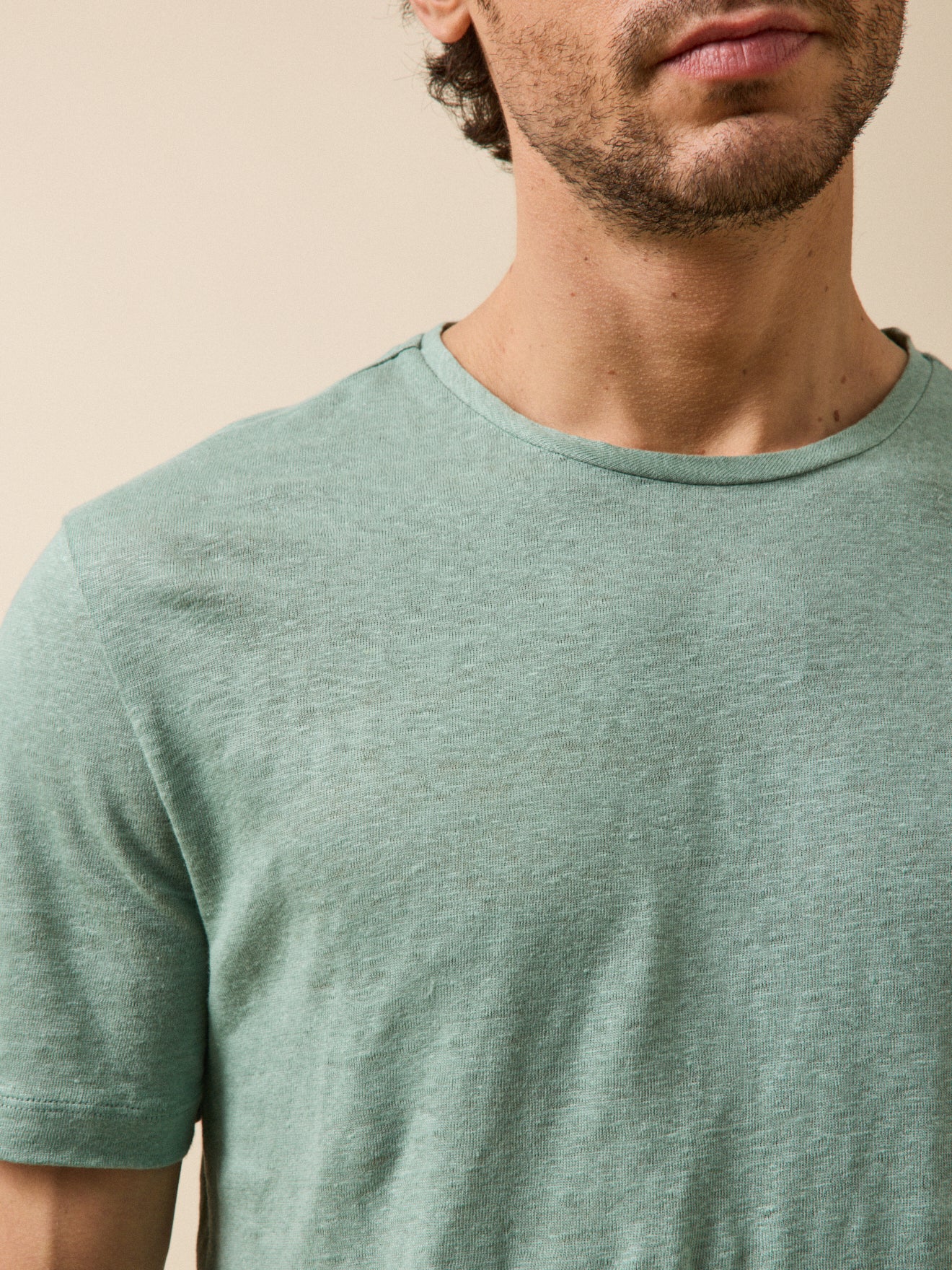 Herren T-Shirt aus Leinen mit rundem Halsausschnitt