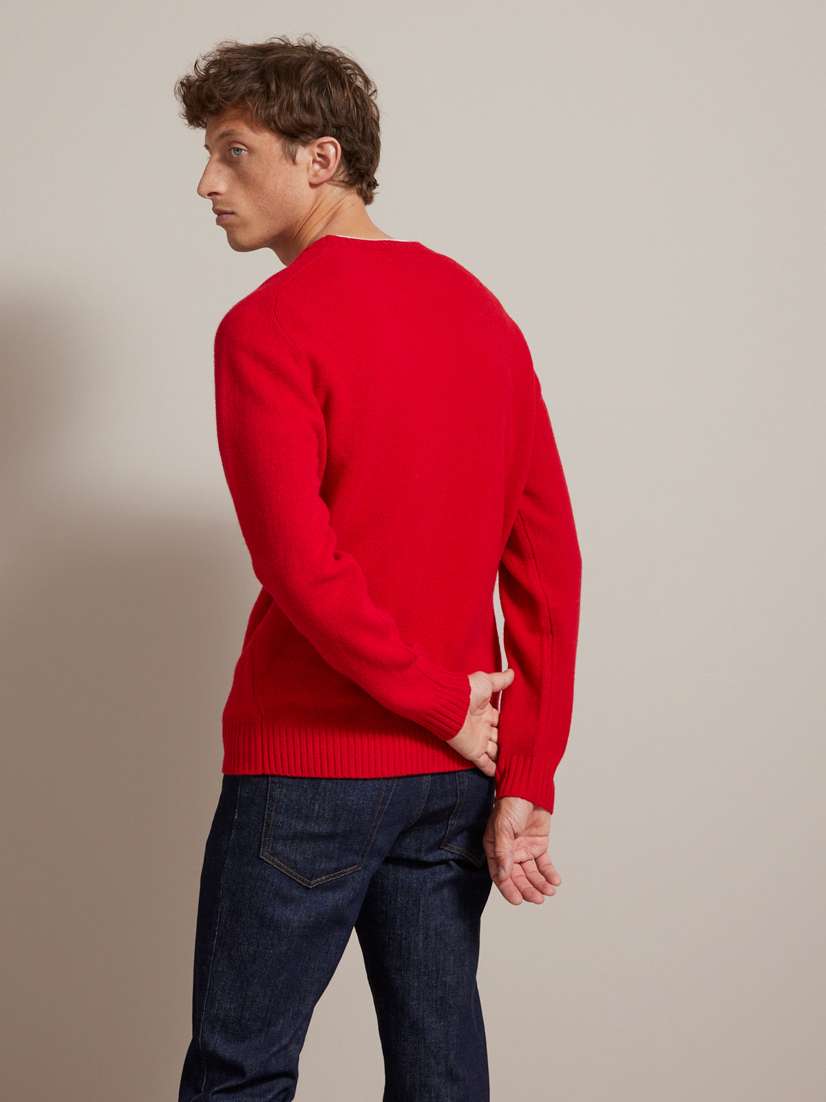 Herrenpullover aus meliertem Lambswool mit rundem Halsausschnitt