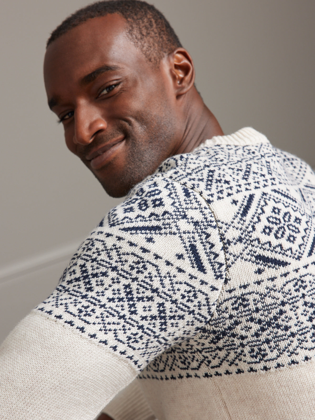 Herrenpullover mit rundem Halsausschnitt - Jacquard-Kollektion