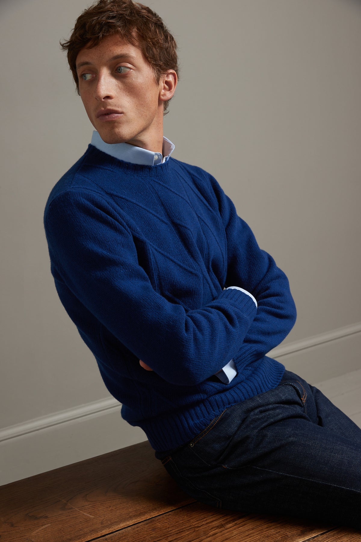 Herrenpullover mit Musterstrick und rundem Halsausschnitt