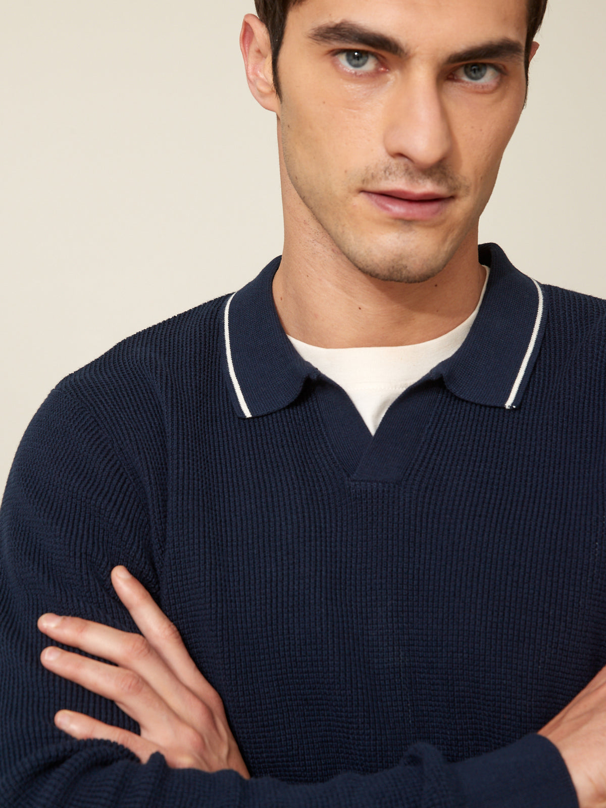 Herrenpullover aus Baumwolle mit Haifischkragen