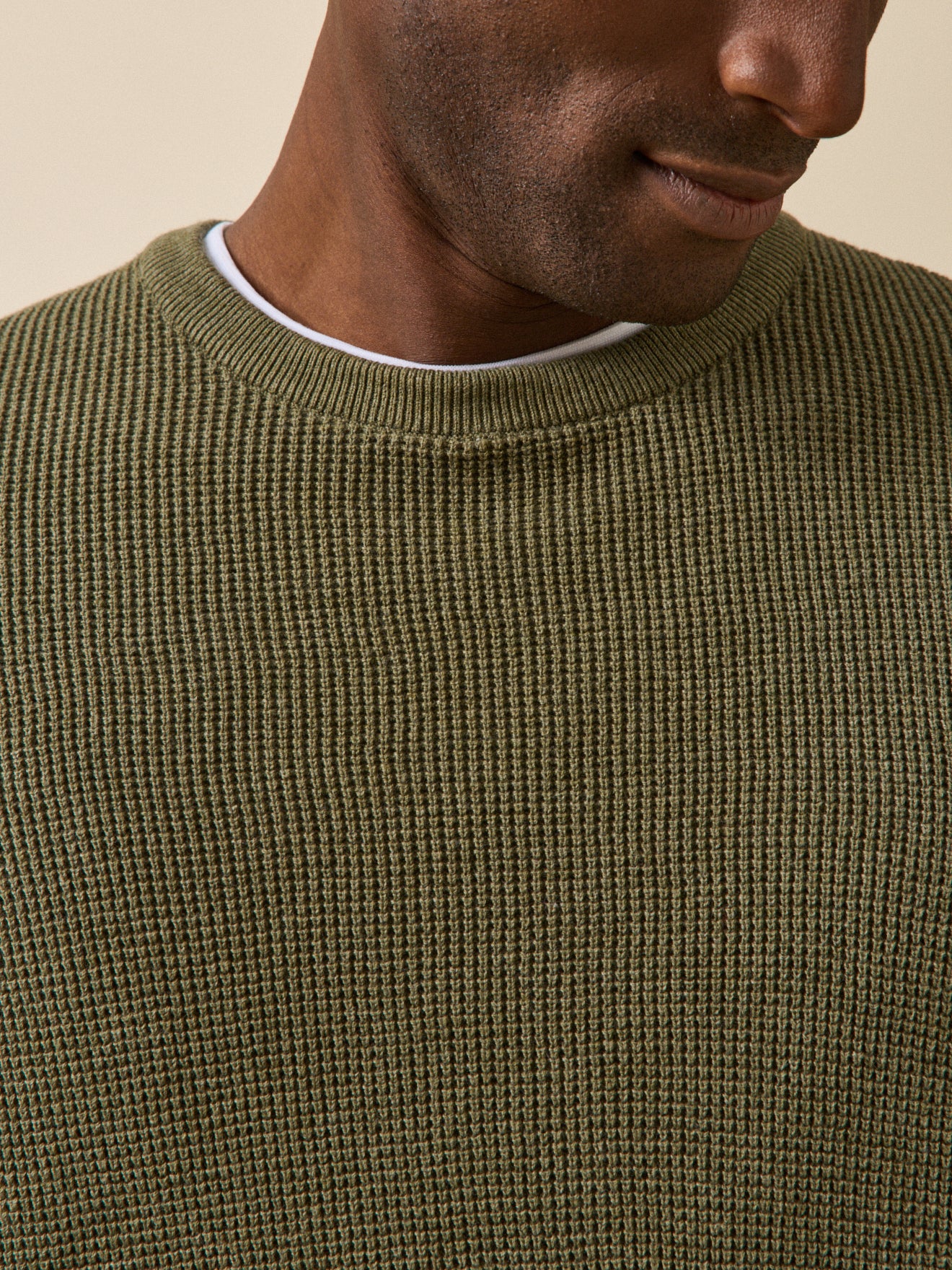 Herrenpullover mit rundem Halsausschnitt