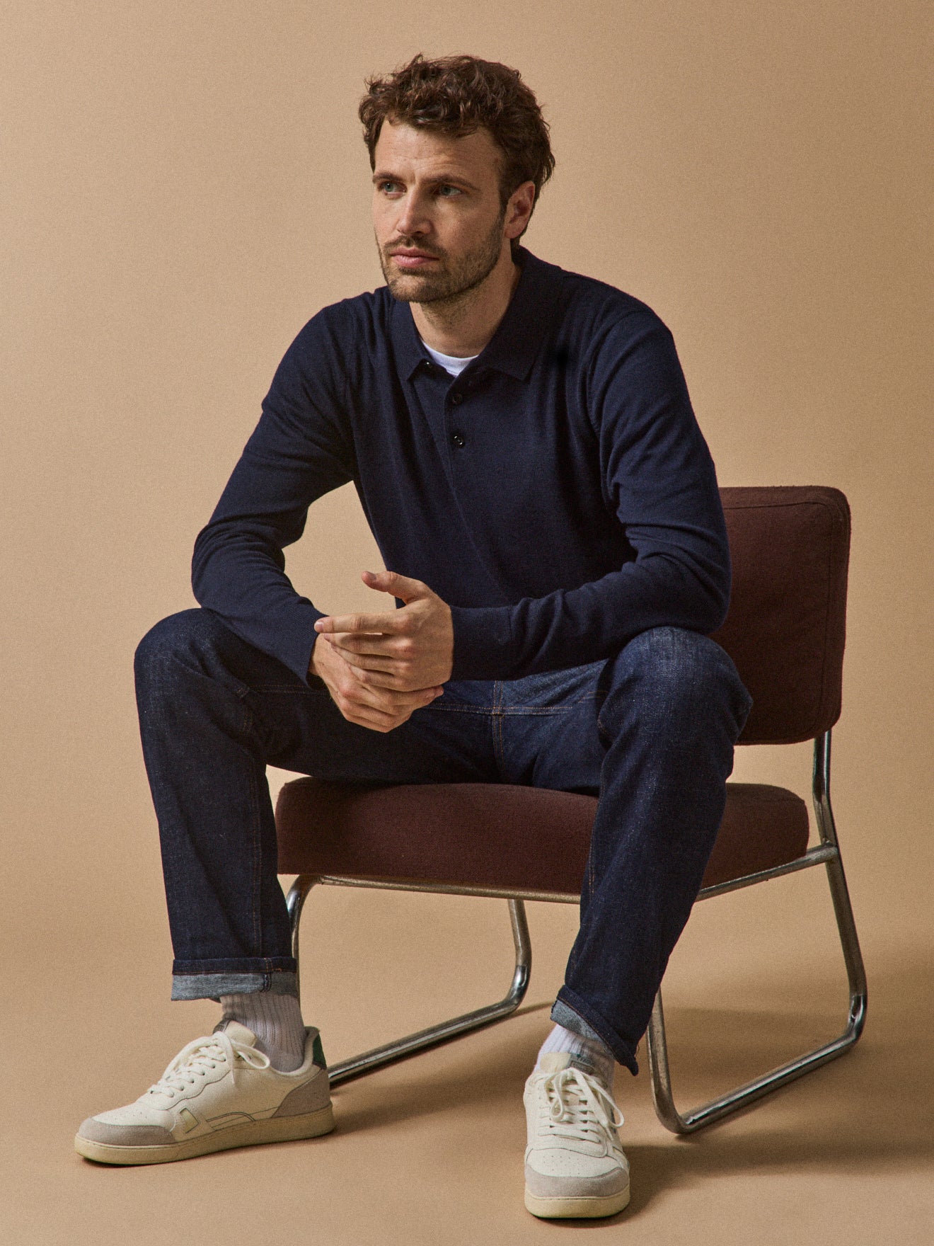 Feinmaschiger Herrenpullover mit Polokragen aus Merinowolle