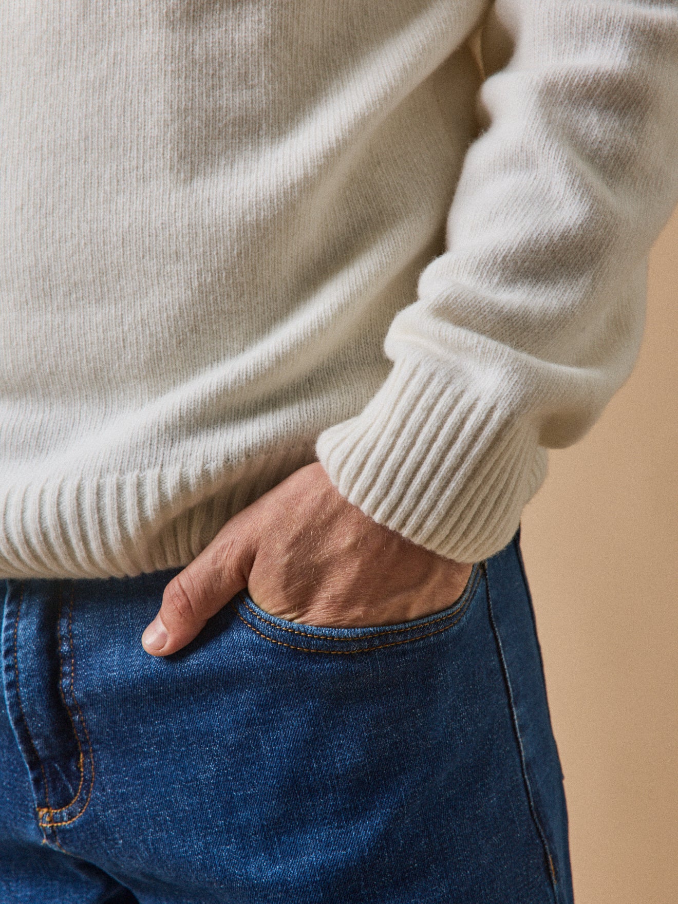 Herrenpullover mit rundem Halsausschnitt aus Wollmischung