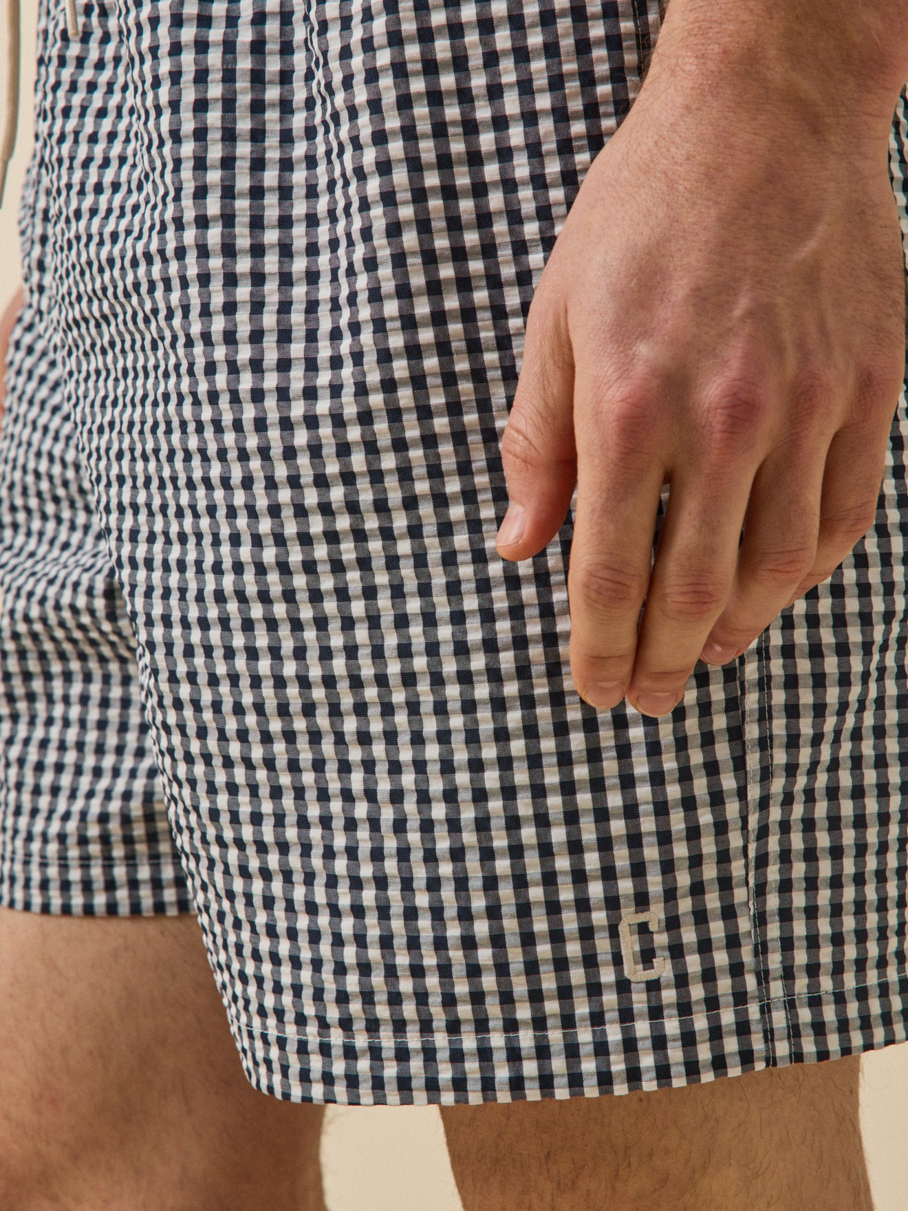 Herren-Badeshorts aus Seersucker mit Vichy-Karos