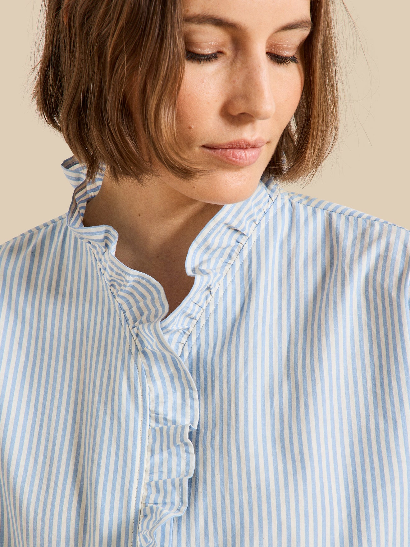Gestreifter Damen-Pyjama mit Volants