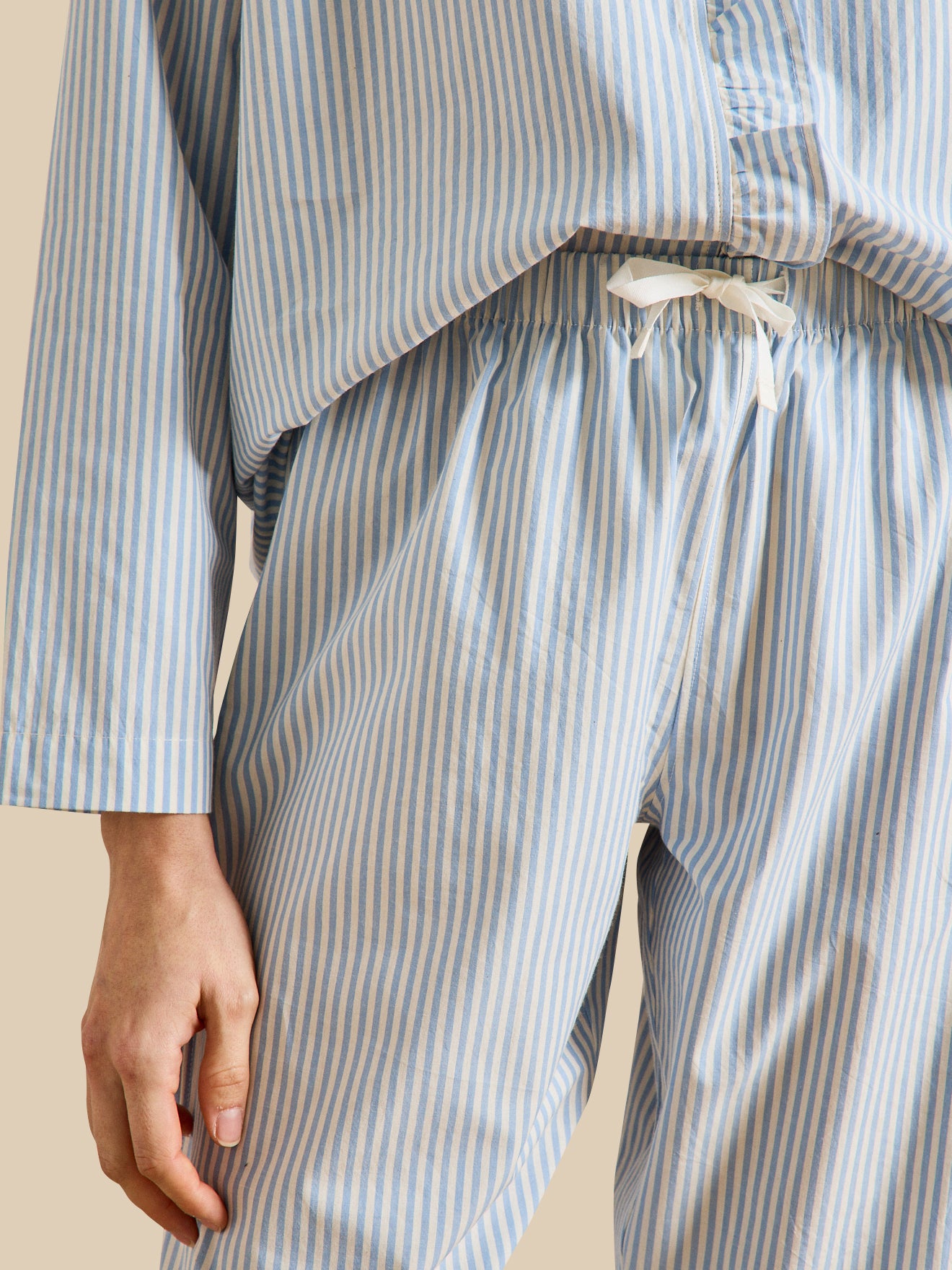 Gestreifter Damen-Pyjama mit Volants