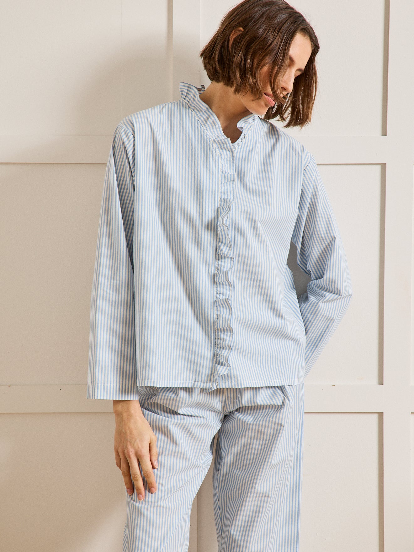 Gestreifter Damen-Pyjama mit Volants