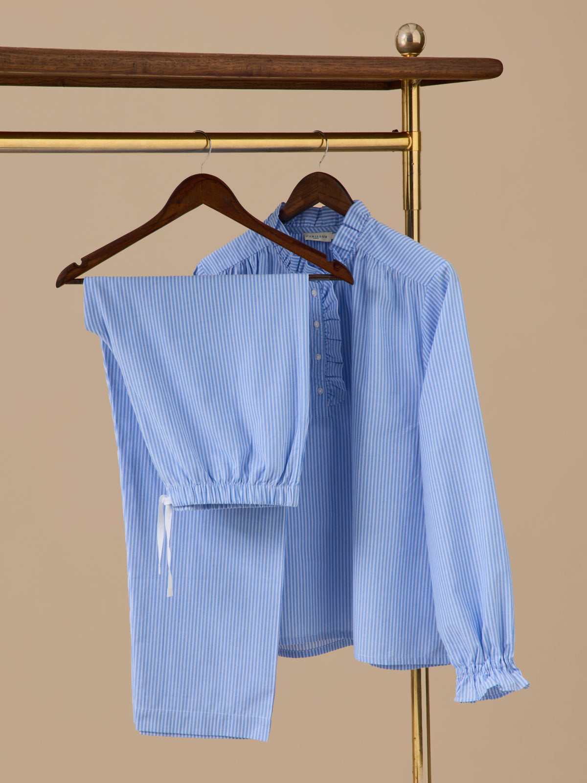 Damen-Pyjama mit Streifen