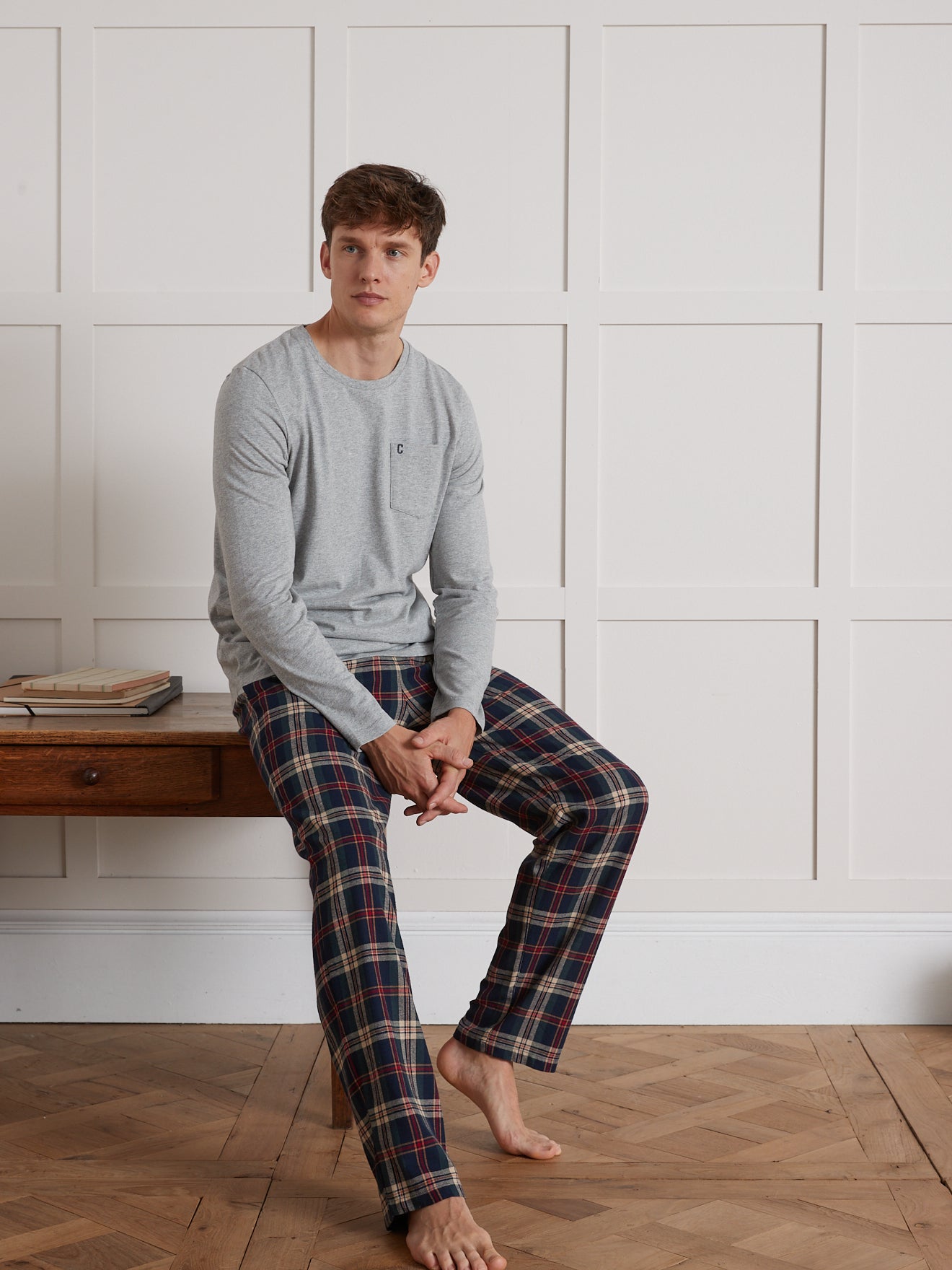 Herren-Pyjama in Material-Mix