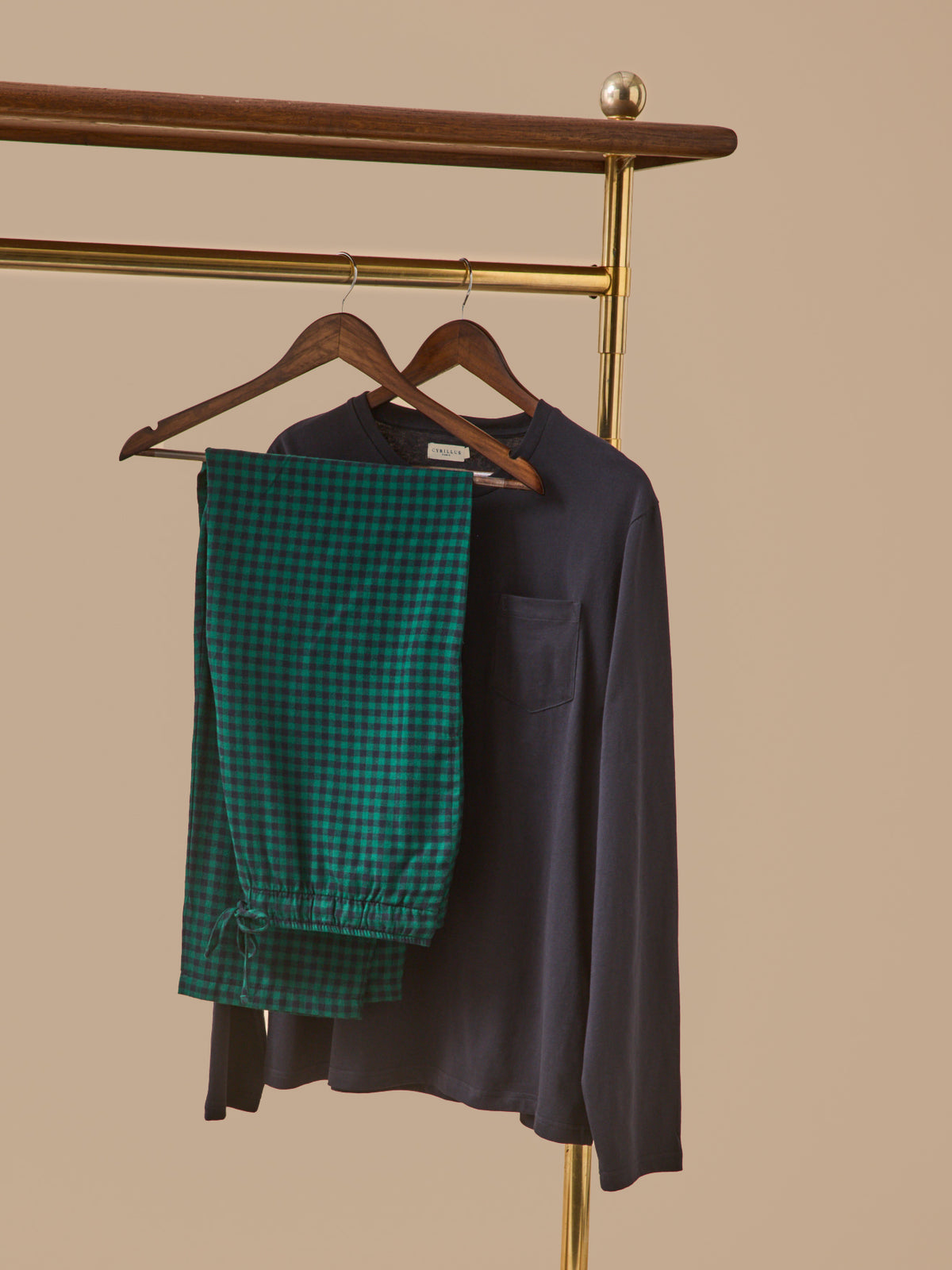 Herren-Pyjama im Material-Mix