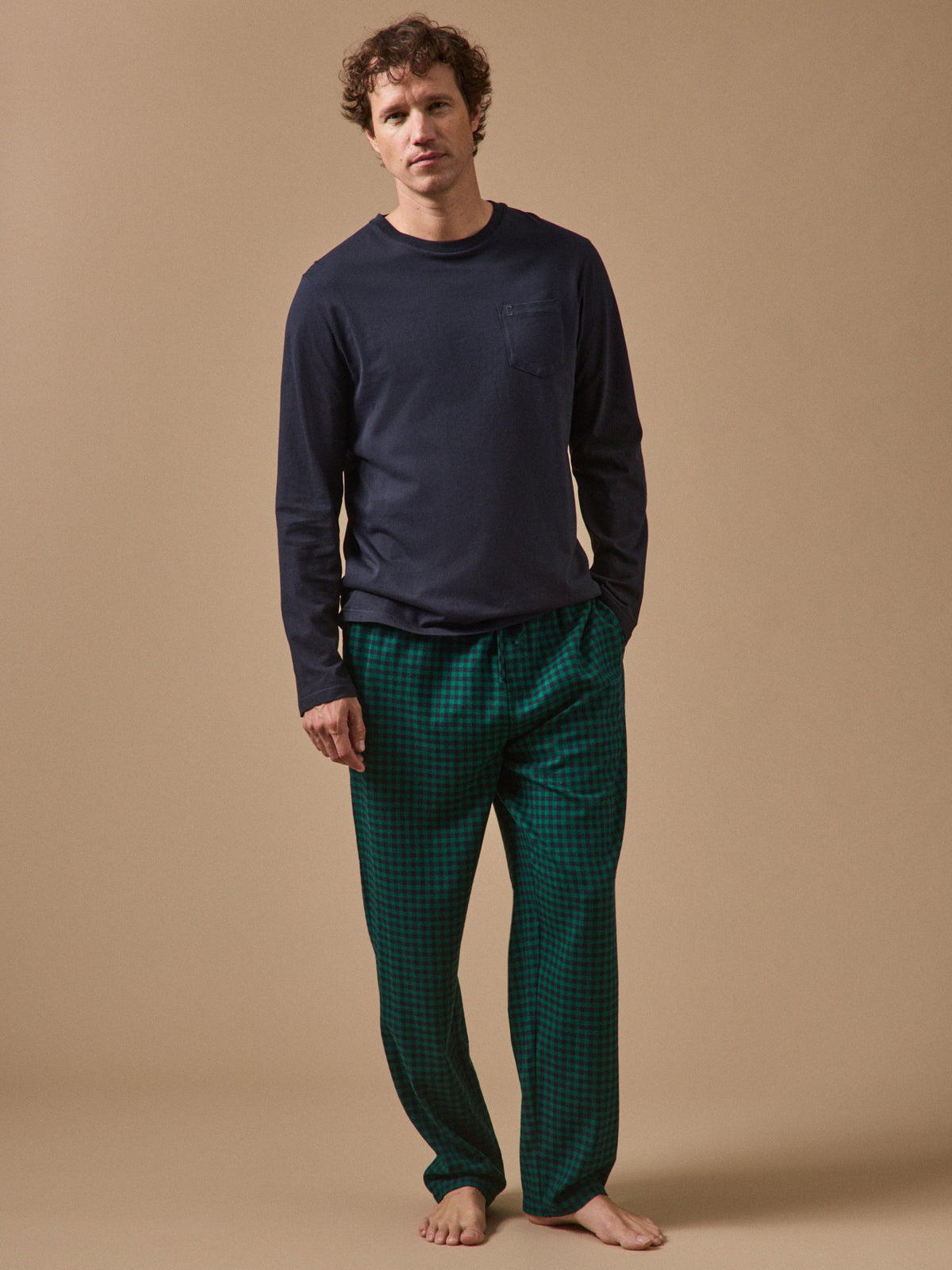 Herren-Pyjama im Material-Mix