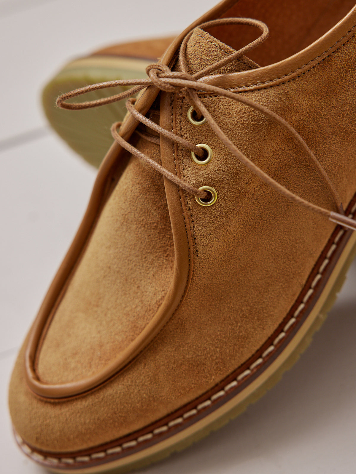 Damen-Derbys aus Veloursleder