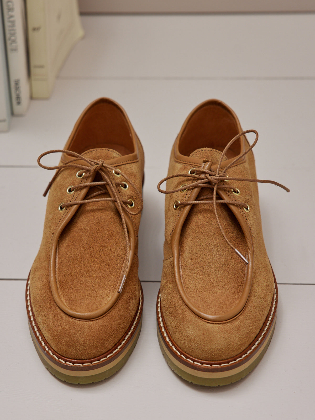 Damen-Derbys aus Veloursleder