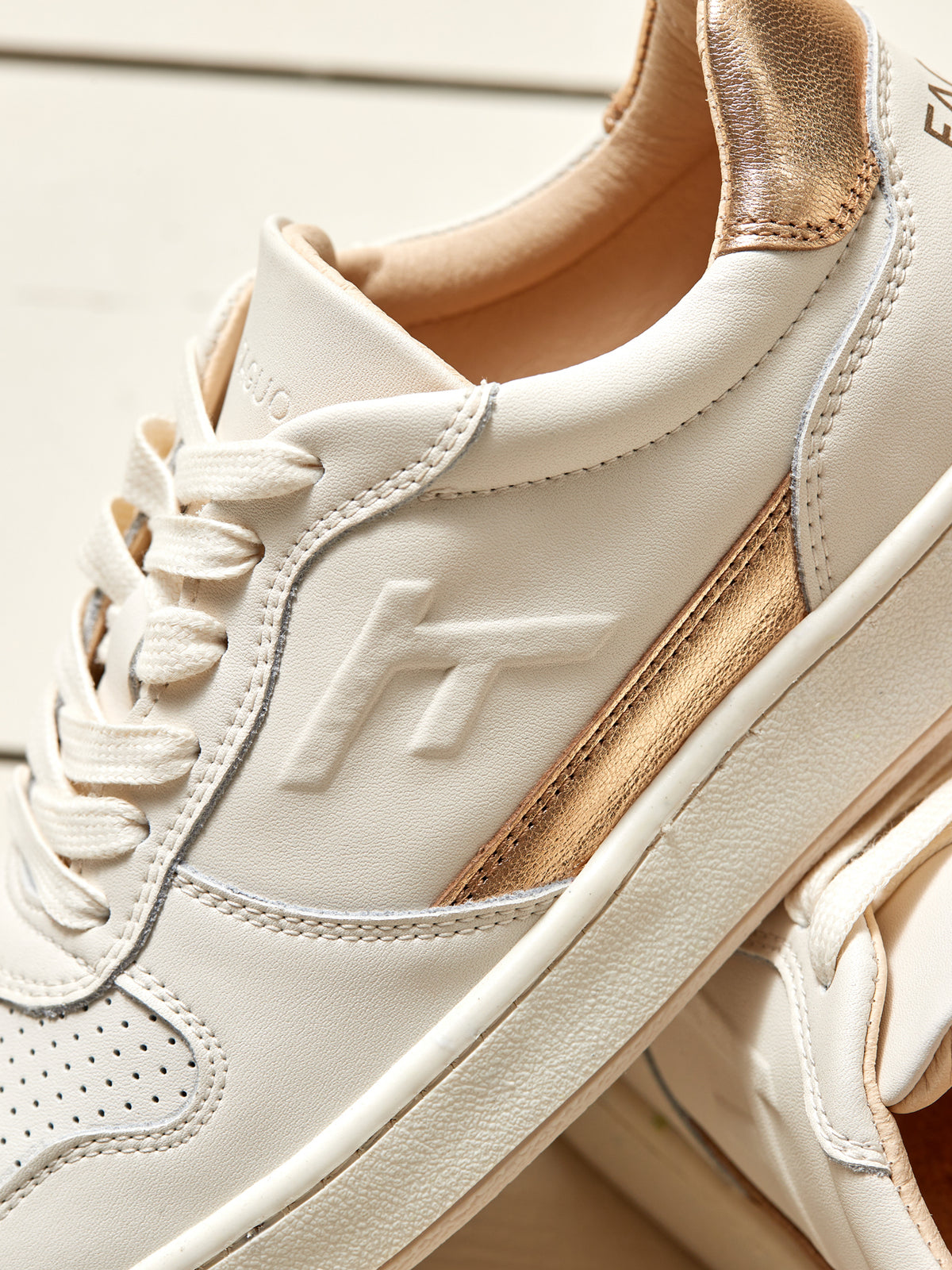 Alder Damen-Sneakers aus Leder - Faguo-Kollektion
