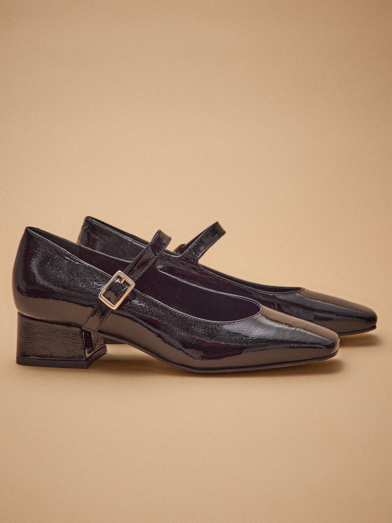 Damen-Riemchenschuhe mit Lackleder-Absatz