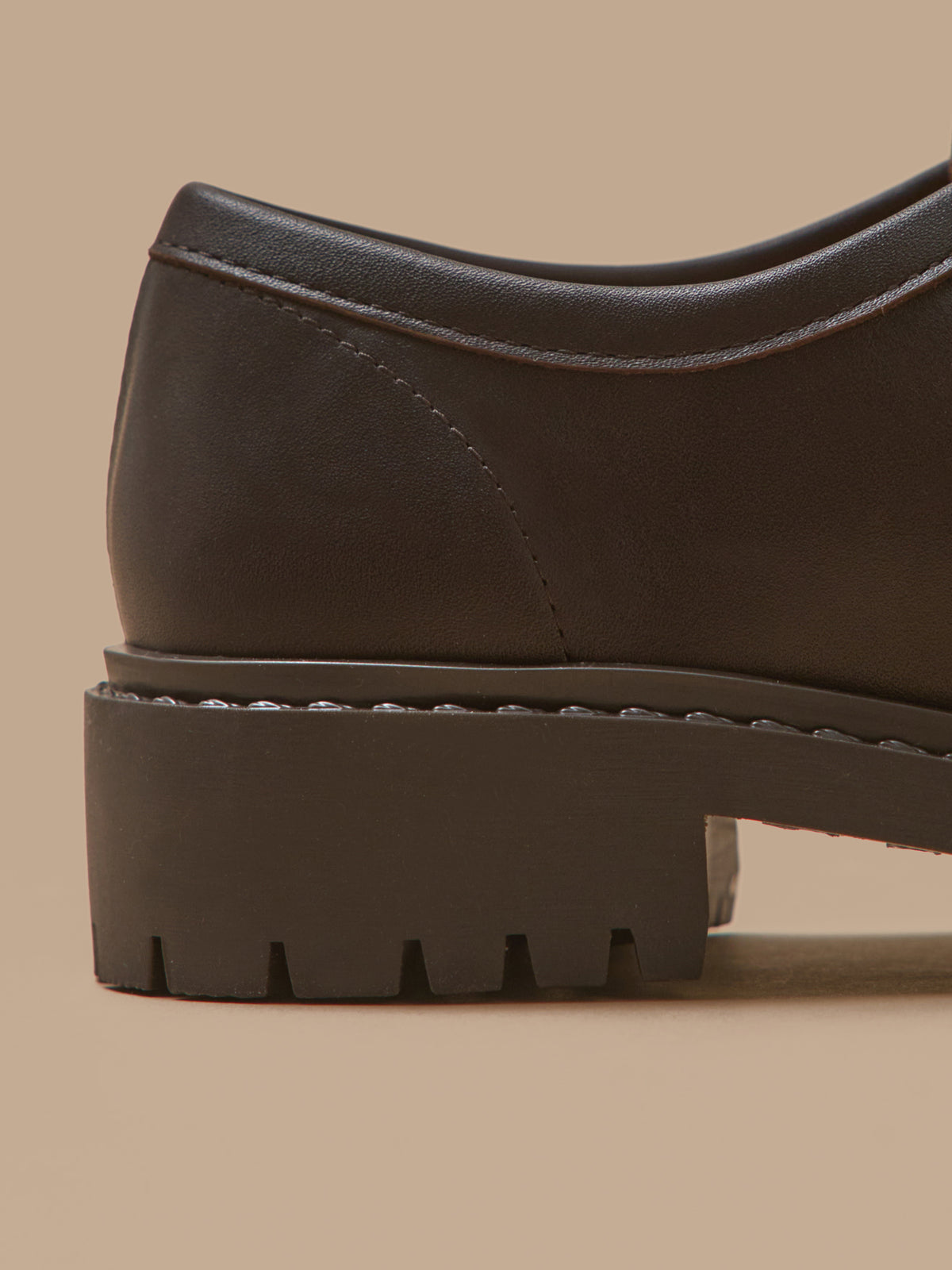 Damen-Schnürschuhe aus Leder mit Profilsohle
