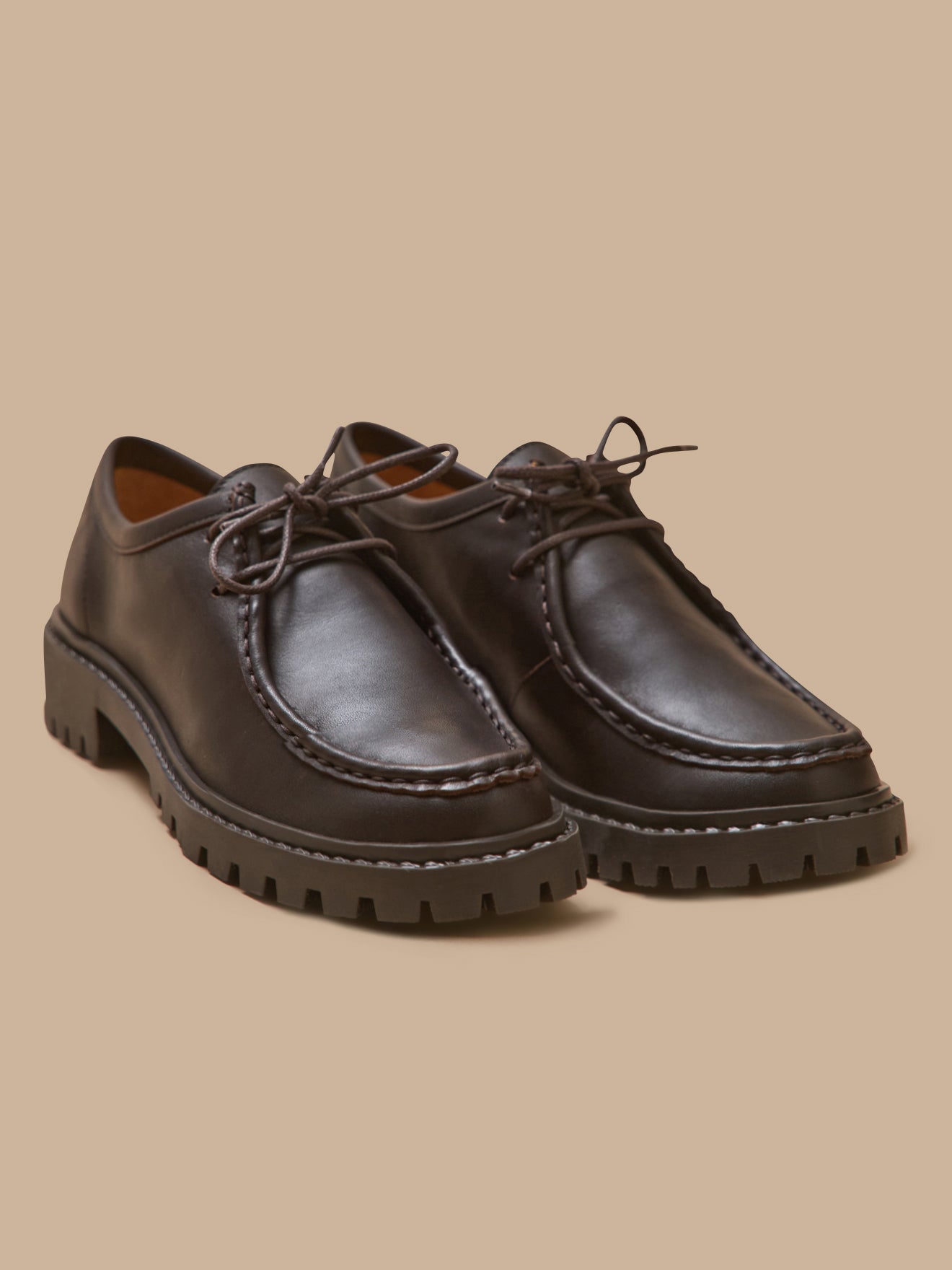 Damen-Schnürschuhe aus Leder mit Profilsohle