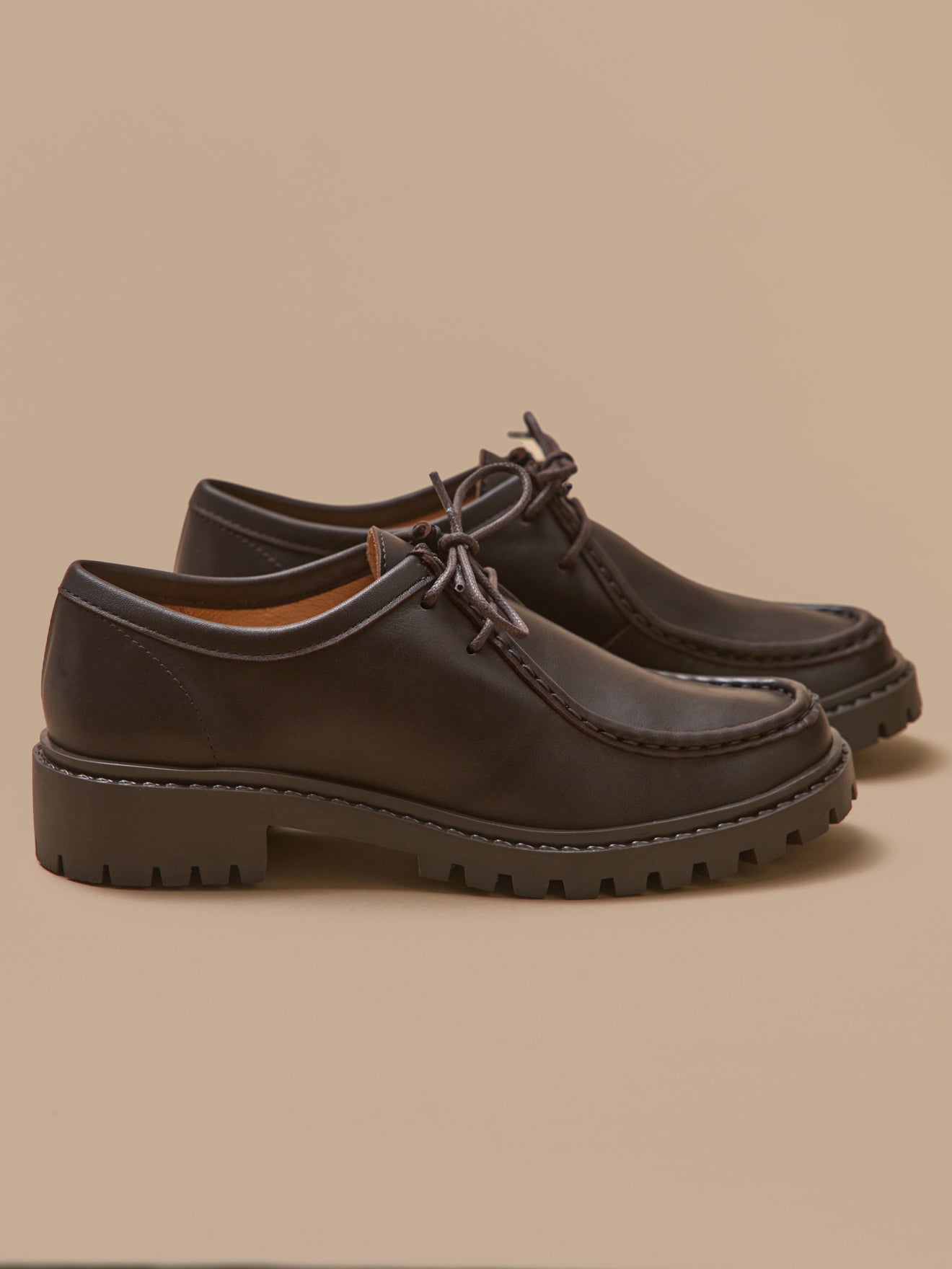Damen-Schnürschuhe aus Leder mit Profilsohle