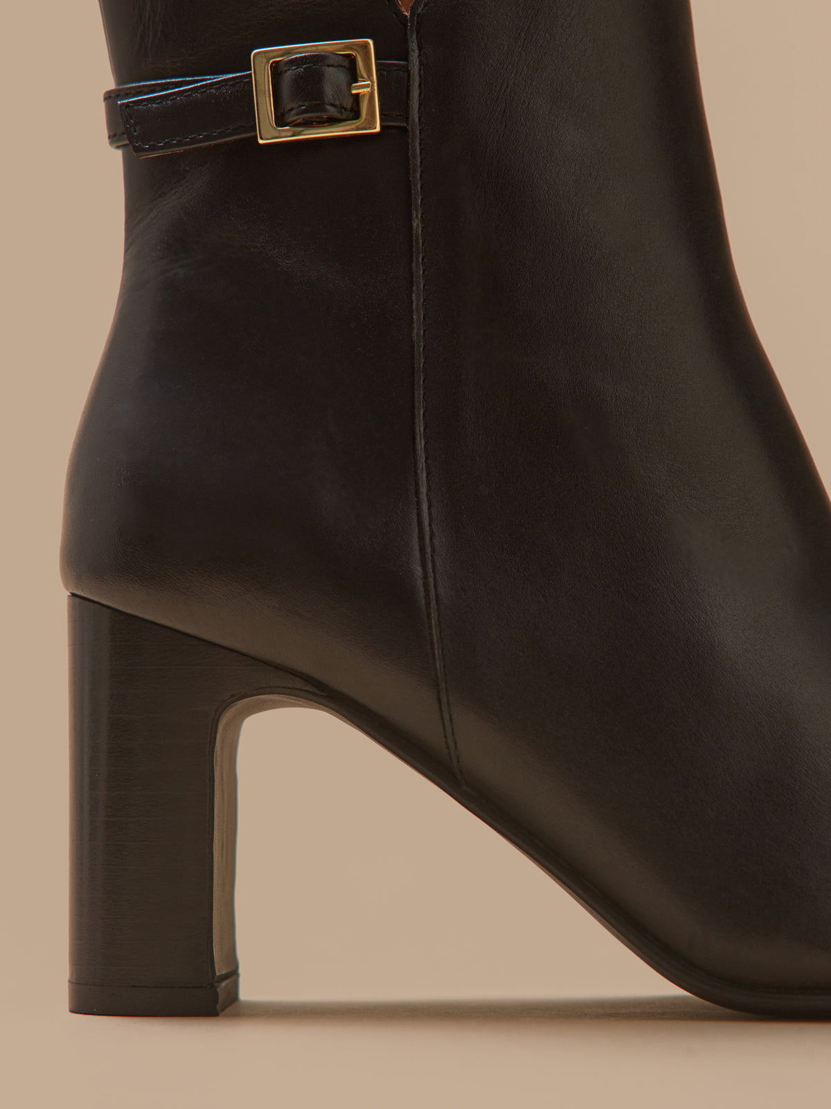 Damen-Stiefeletten mit Absatz aus Leder