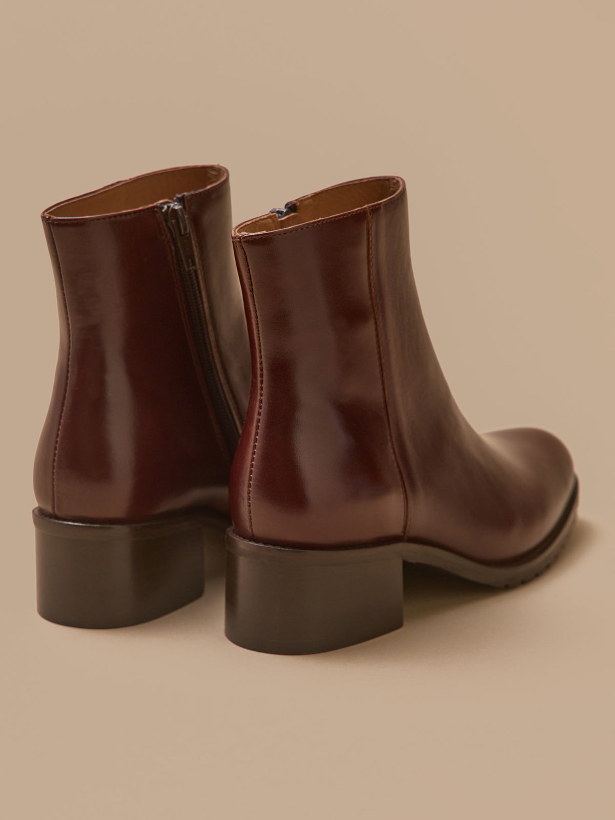 Damen-Stiefeletten mit Absatz aus Leder