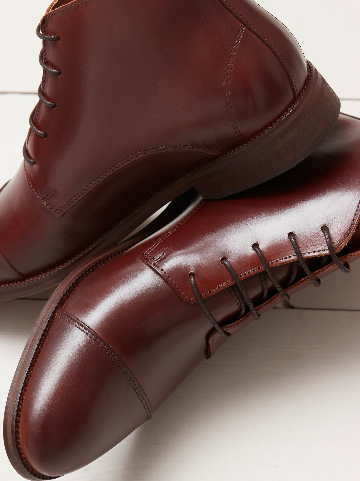 Herren-Boots aus Leder mit Schnürsenkel