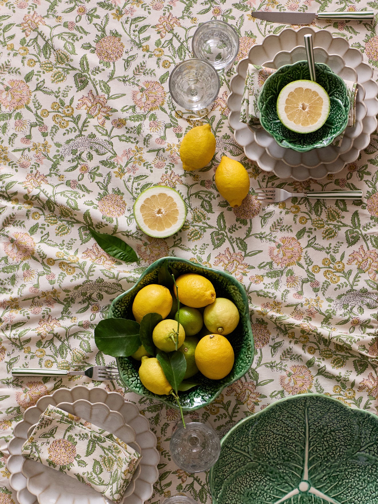 Tischdecke aus Baumwolle mit Sofia-Print