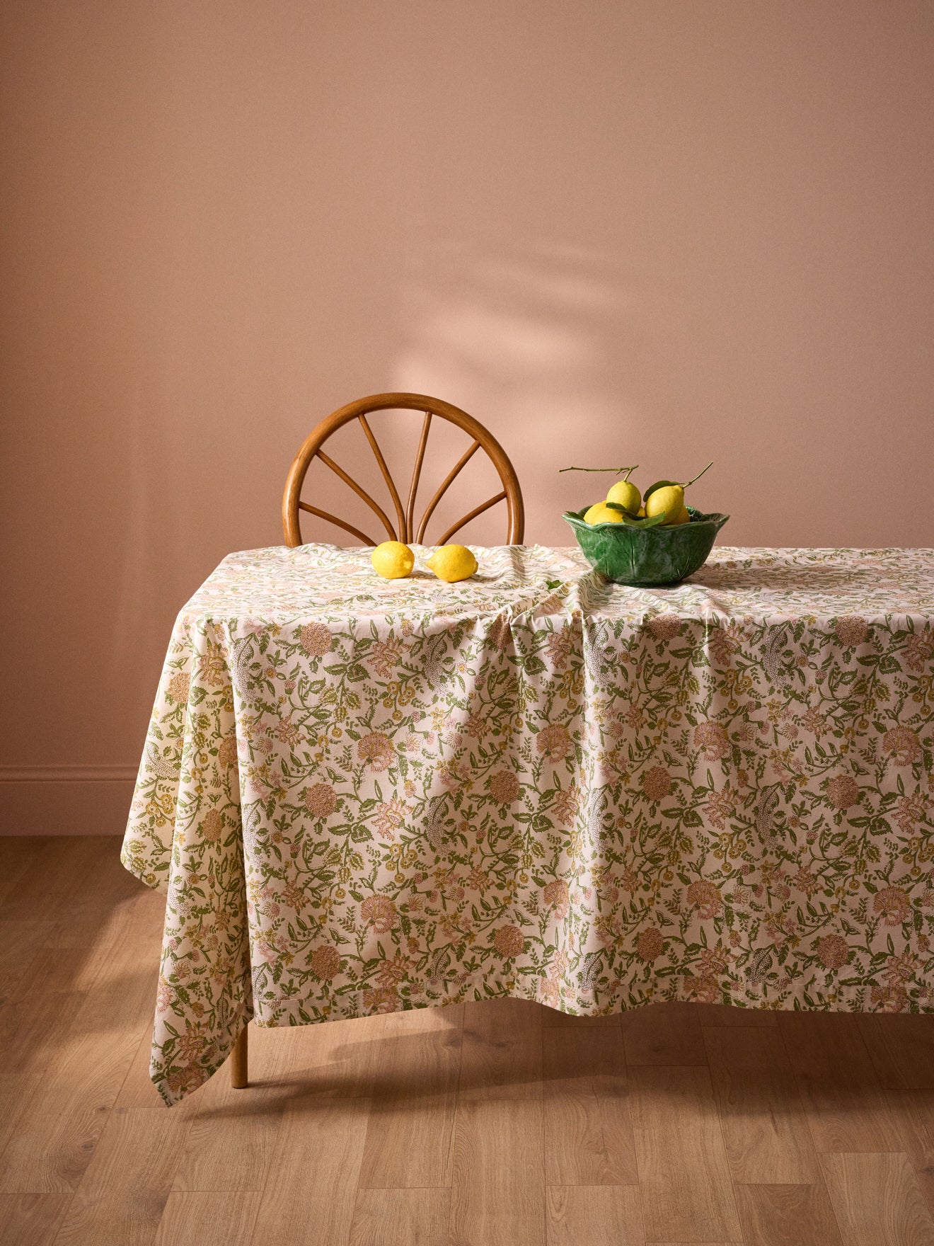 Tischdecke aus Baumwolle mit Sofia-Print