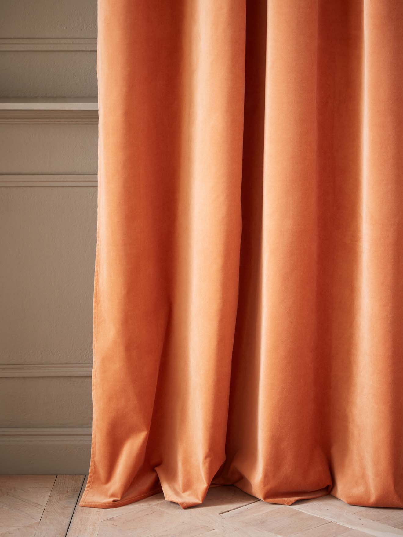 Vorhang aus Velours mit Ösen