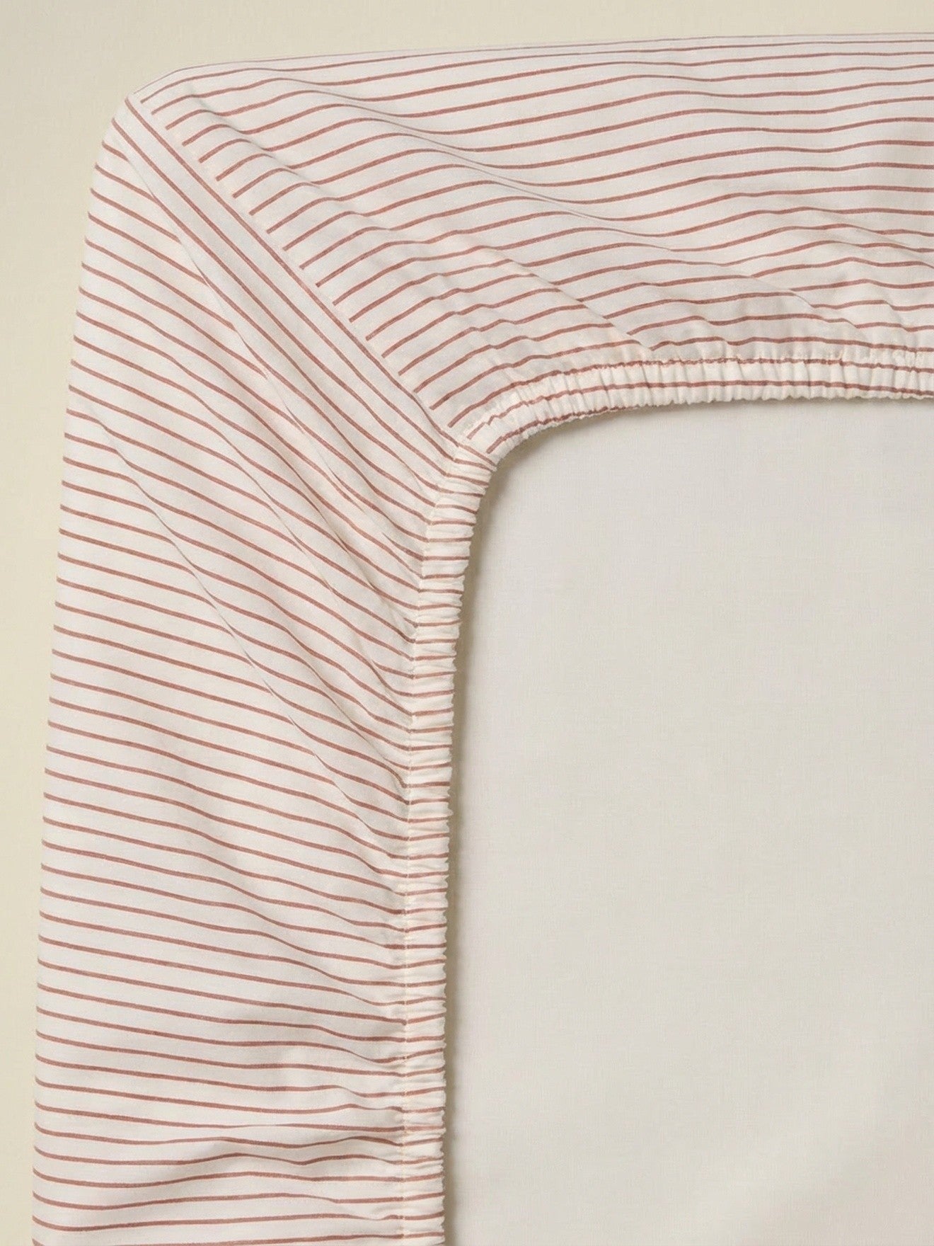 Gestreiftes Spannbettlaken « Esprit petit Jouy »