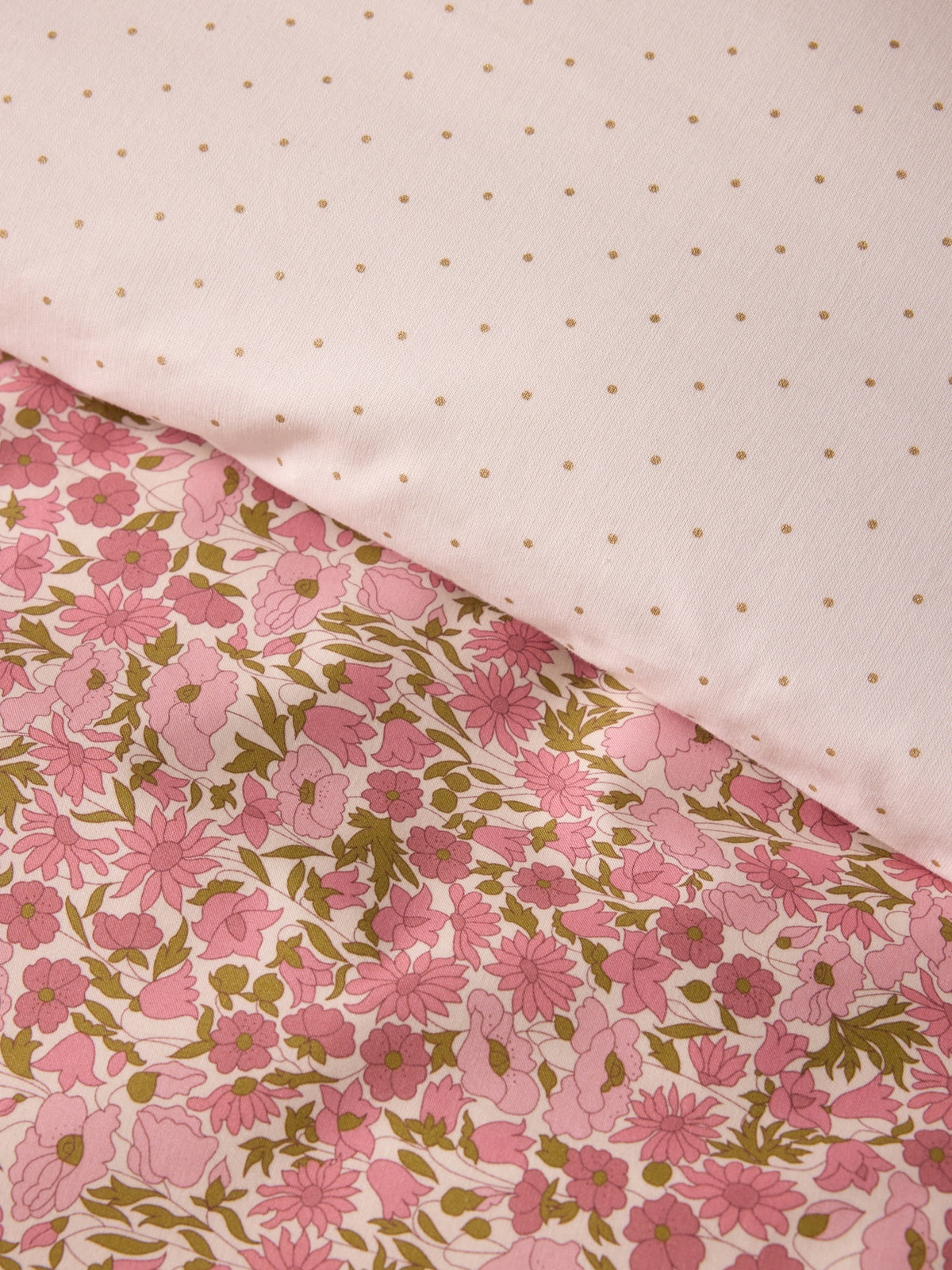 Bettbezug aus Liberty-Stoff Poppy and Daisy
