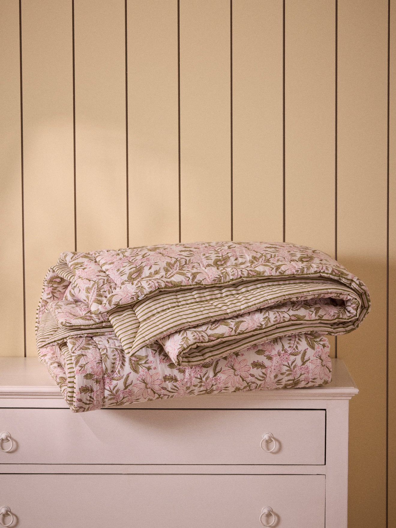 Tagesdecke mit Pia-Print