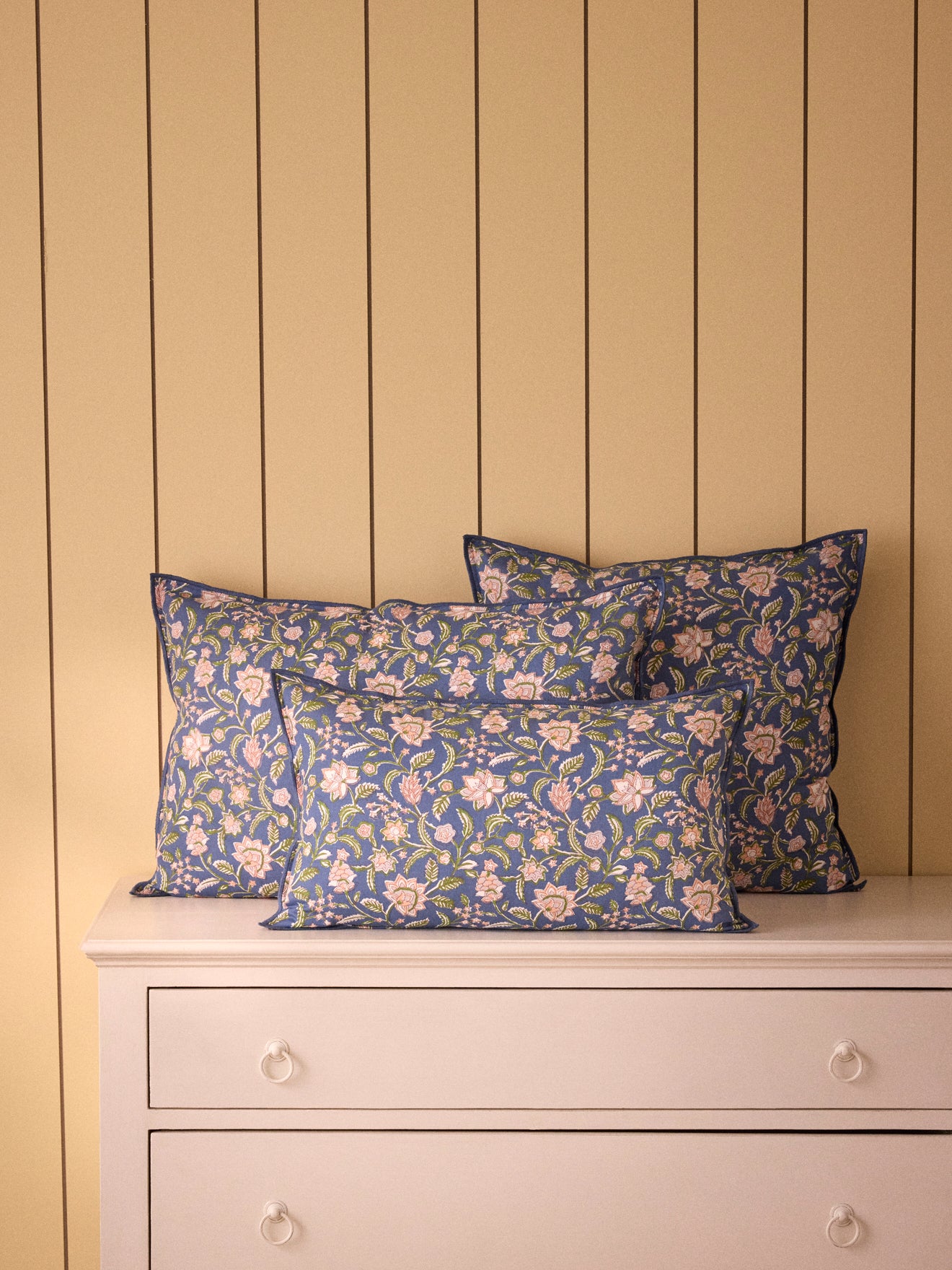 Bettbezug aus mit geblümtem Print