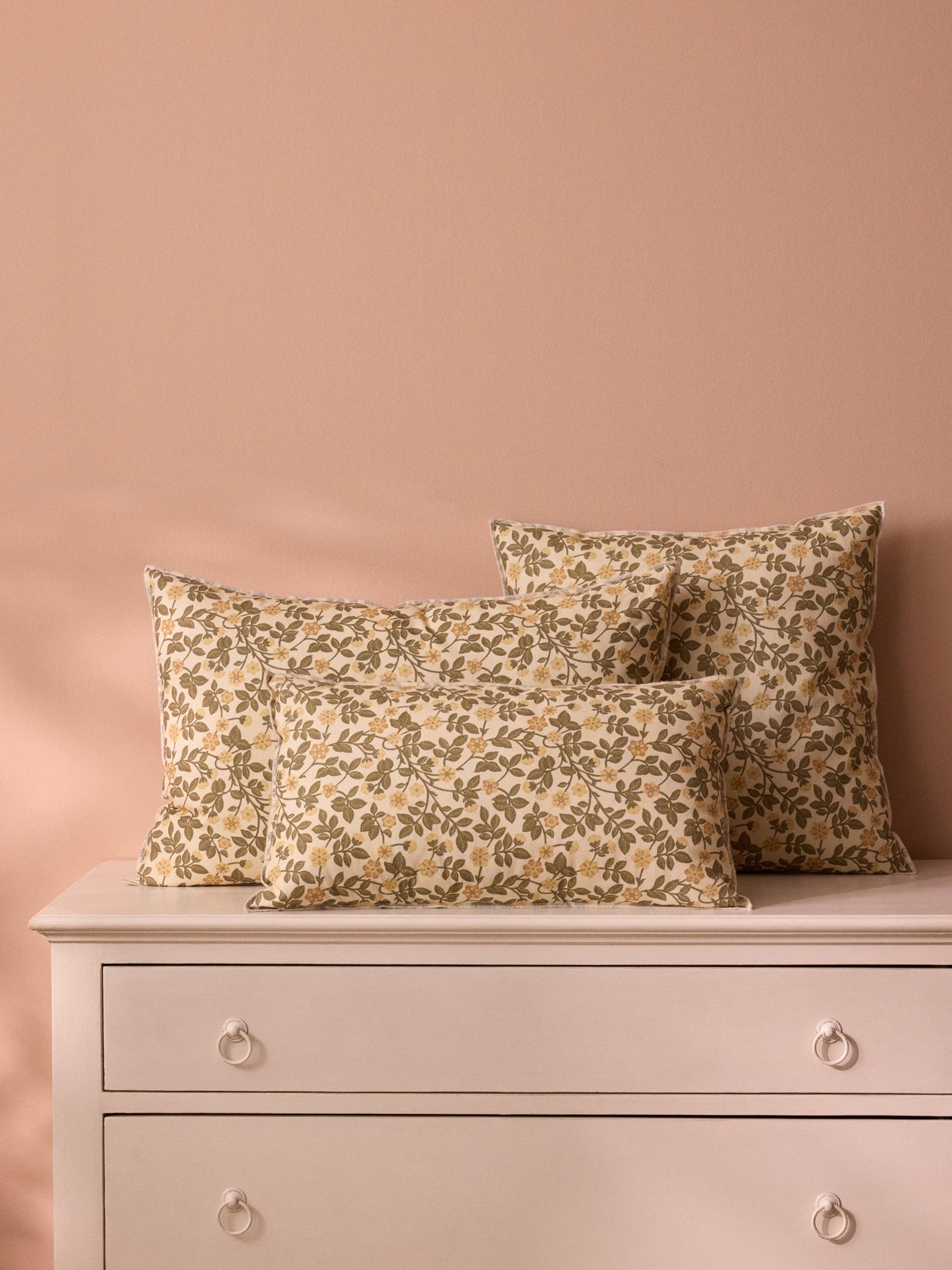 Kissenbezug aus Baumwolle und Leinen mit Blumenmuster