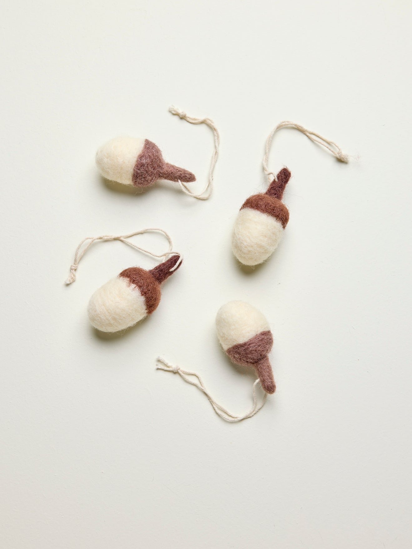 Anhänger-Set « Eicheln » aus Filz, 4er-Pack
