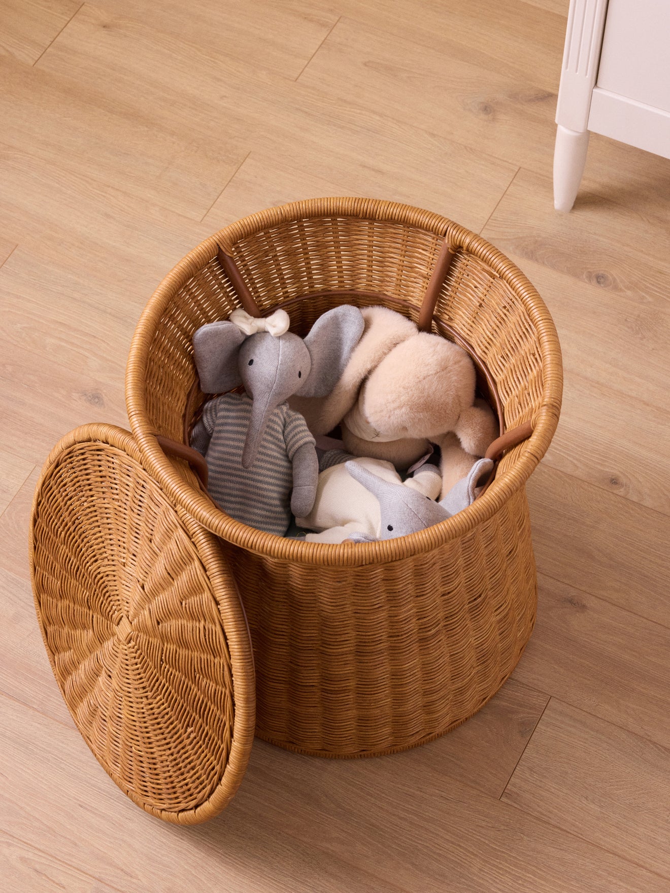 Rattan-Hocker „Emile”