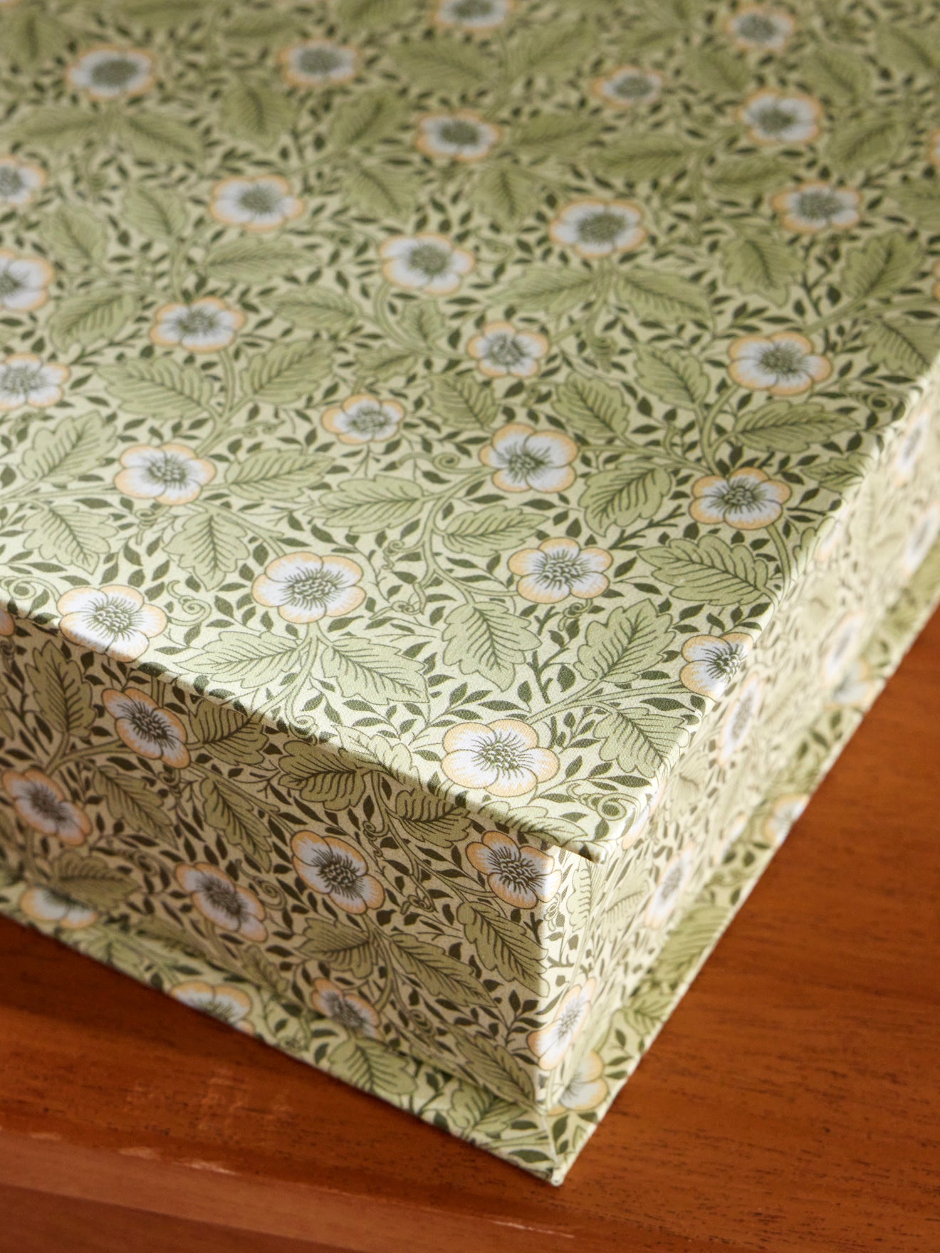 Schachtel mit Tuch « Poesie » - WILLIAM MORRIS-Kollektion