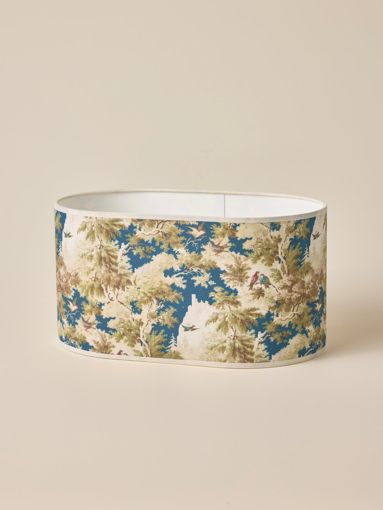 Ovaler Lampenschirm mit Blumenmuster – kleines Modell