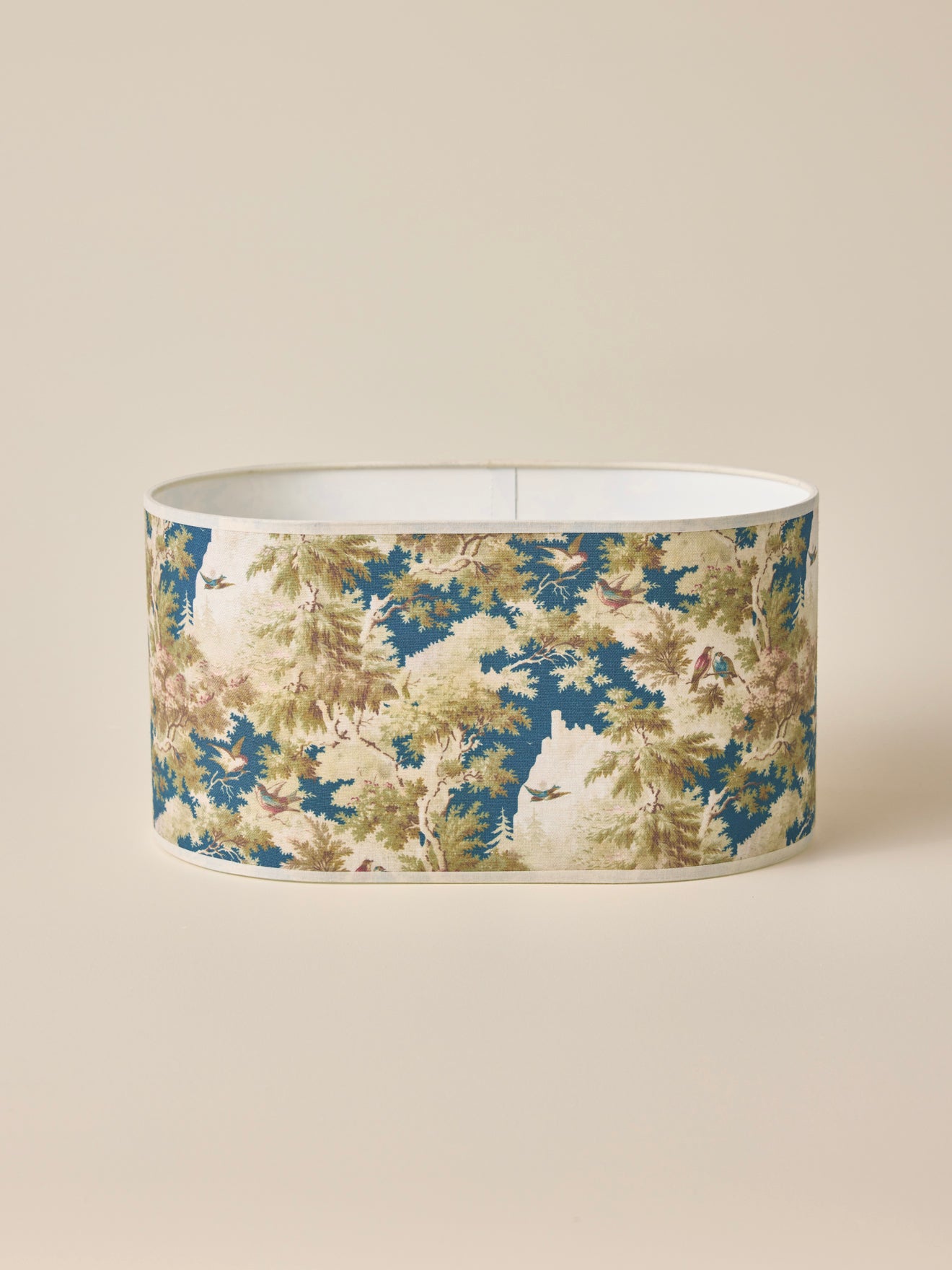 Ovaler Lampenschirm mit Blumenmuster – kleines Modell