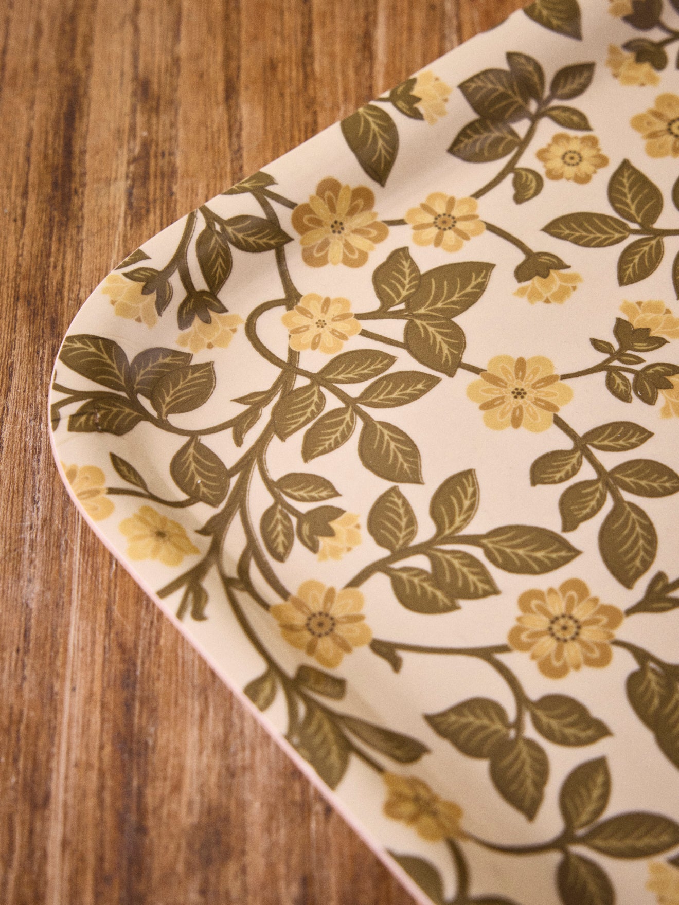 Holztablett mit Blumenmotiv