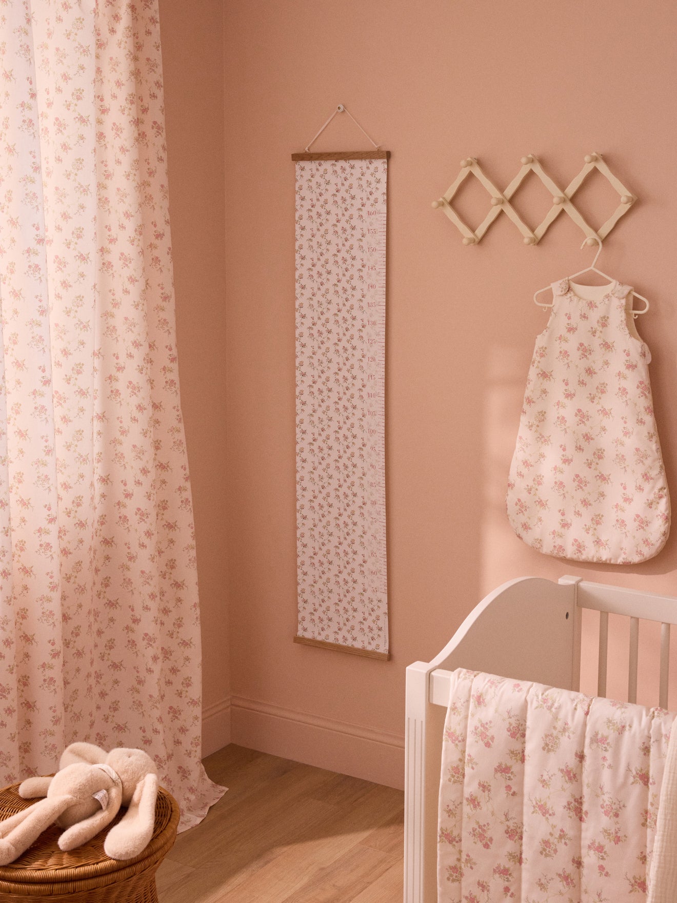 Messlatte mit Blumenmuster Cyrillus X Cotton Bird