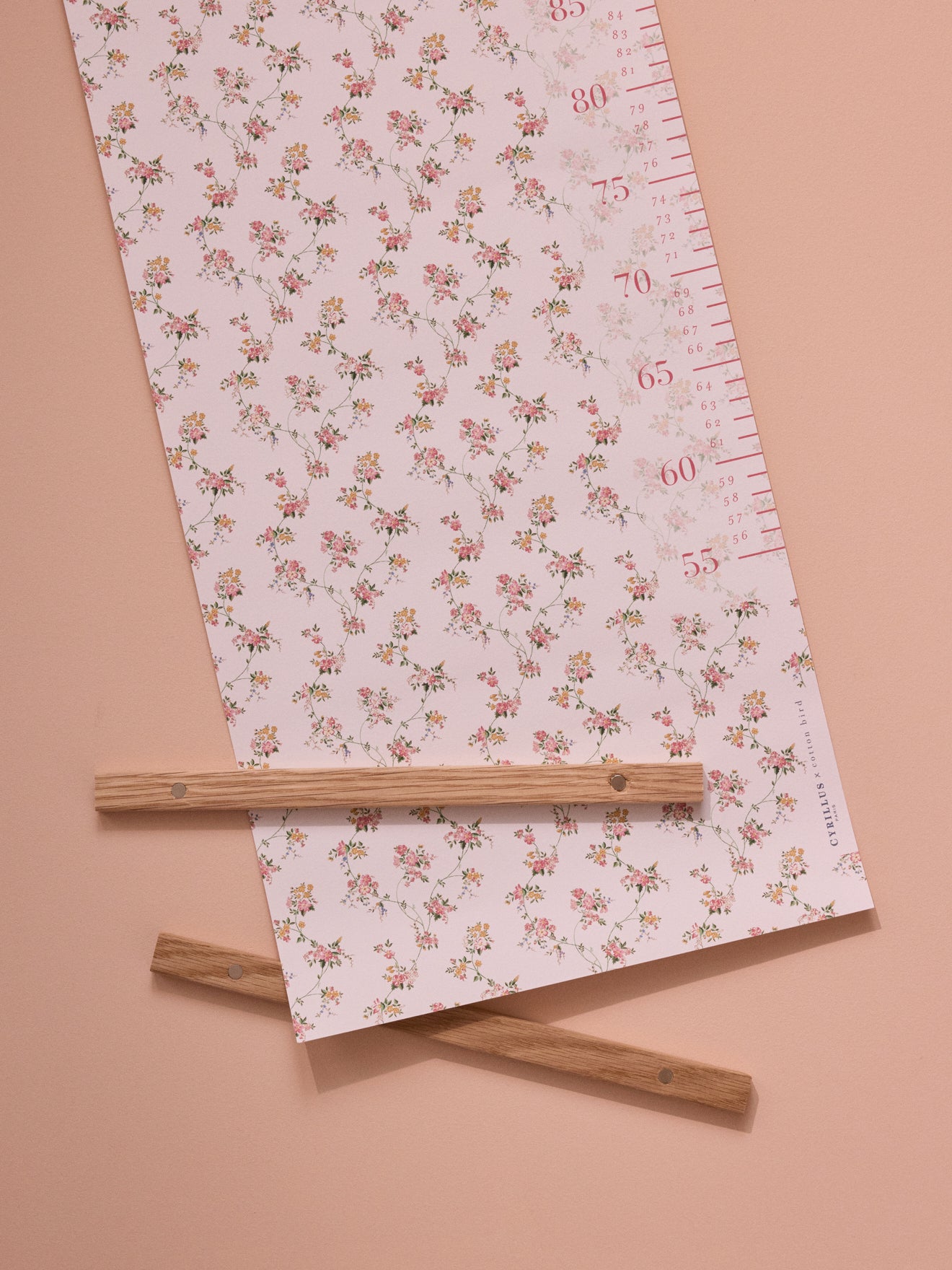 Messlatte mit Blumenmuster Cyrillus X Cotton Bird