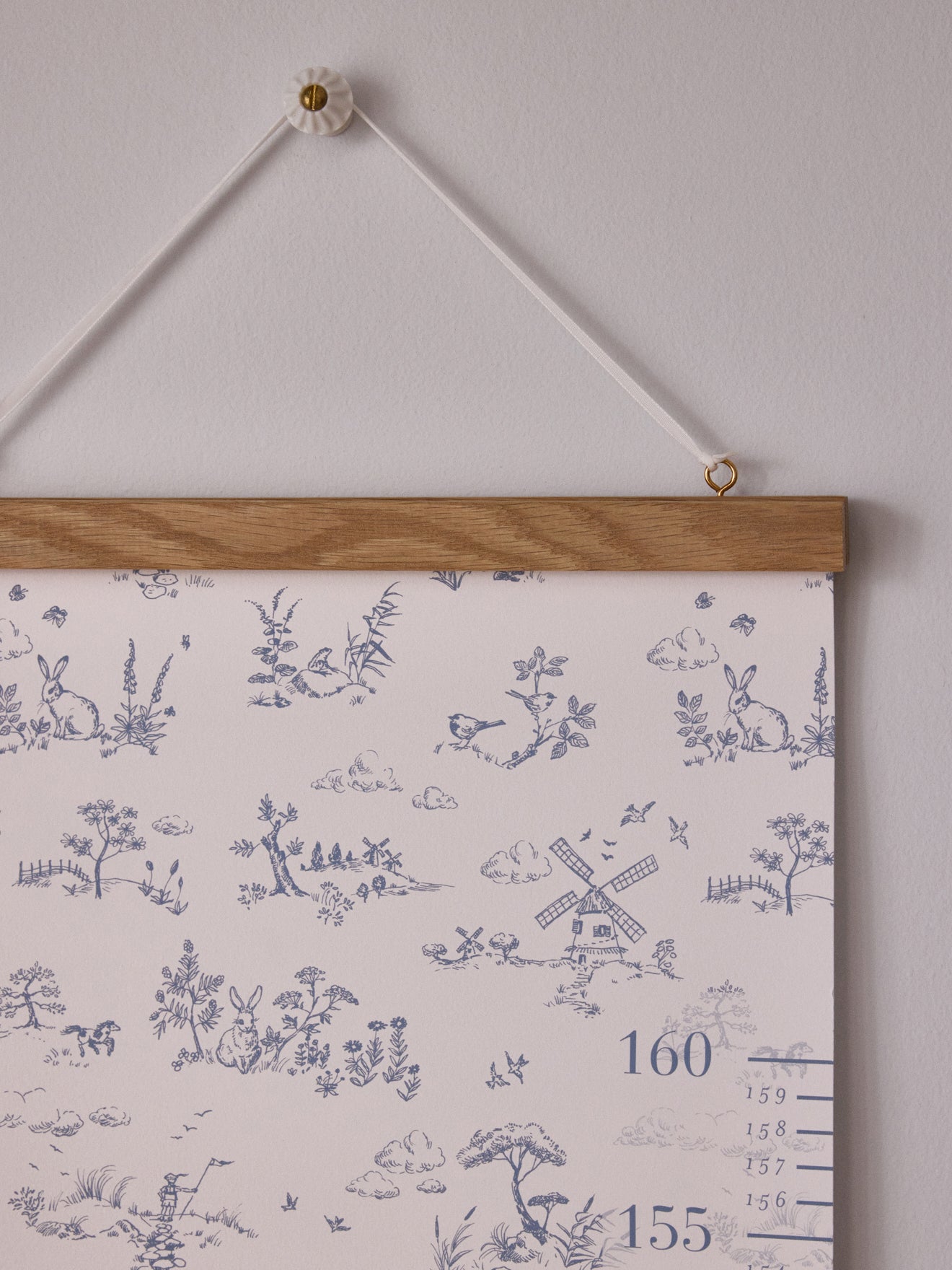 Messlatte im Toile-de-Jouy-Stil von Cotton Bird